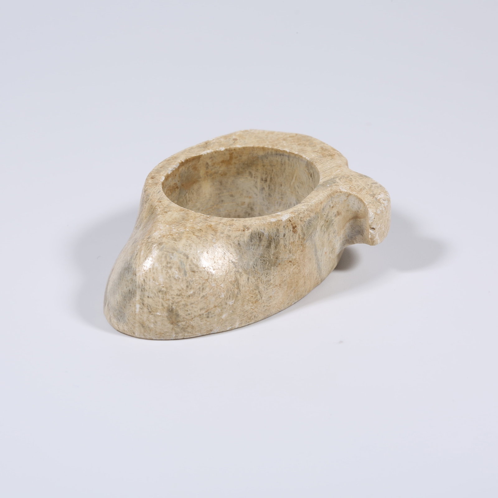A ANCIENT JADE QUIVER (1 of 8)