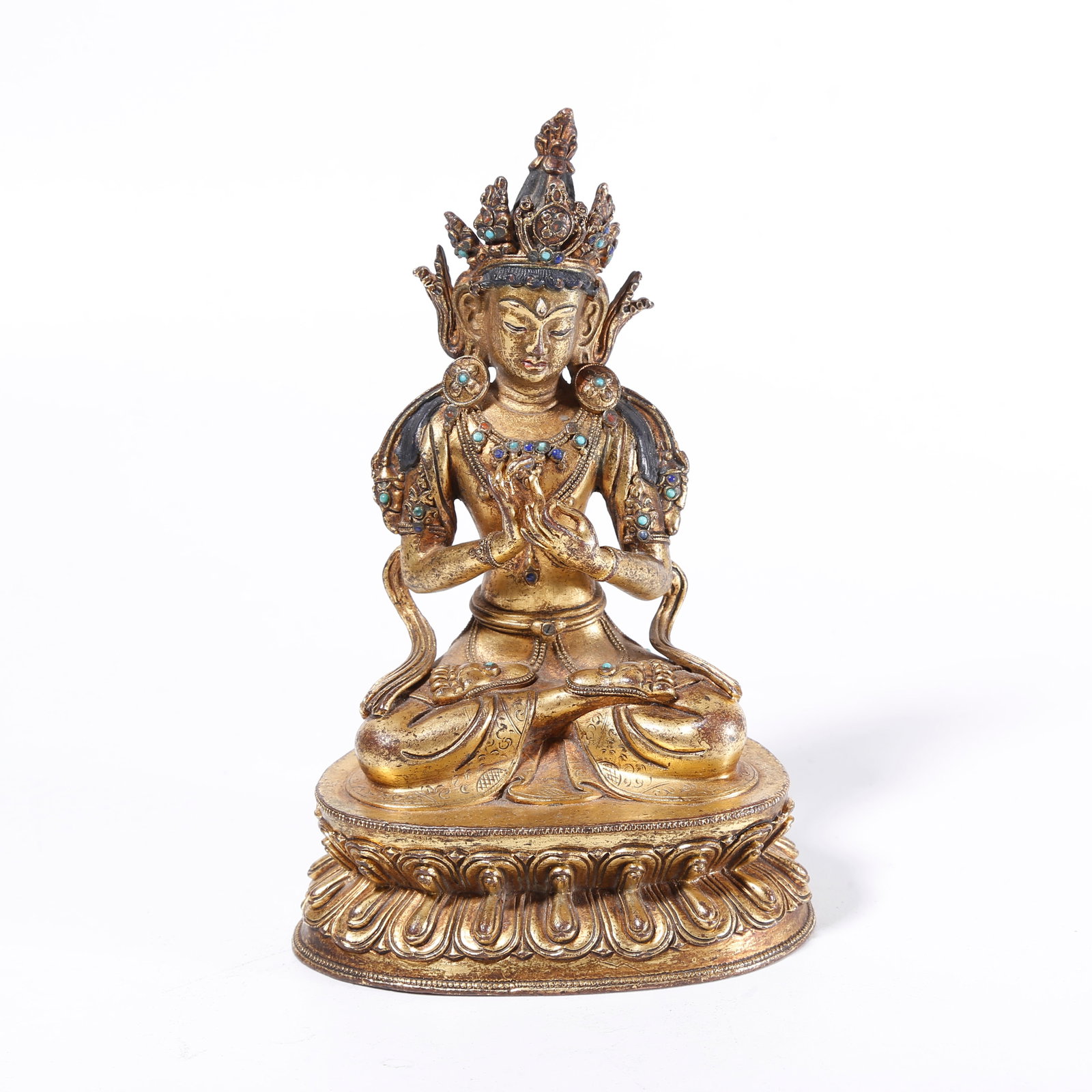 A GILT BRONZE BUDDHA STATUE (1 of 9)