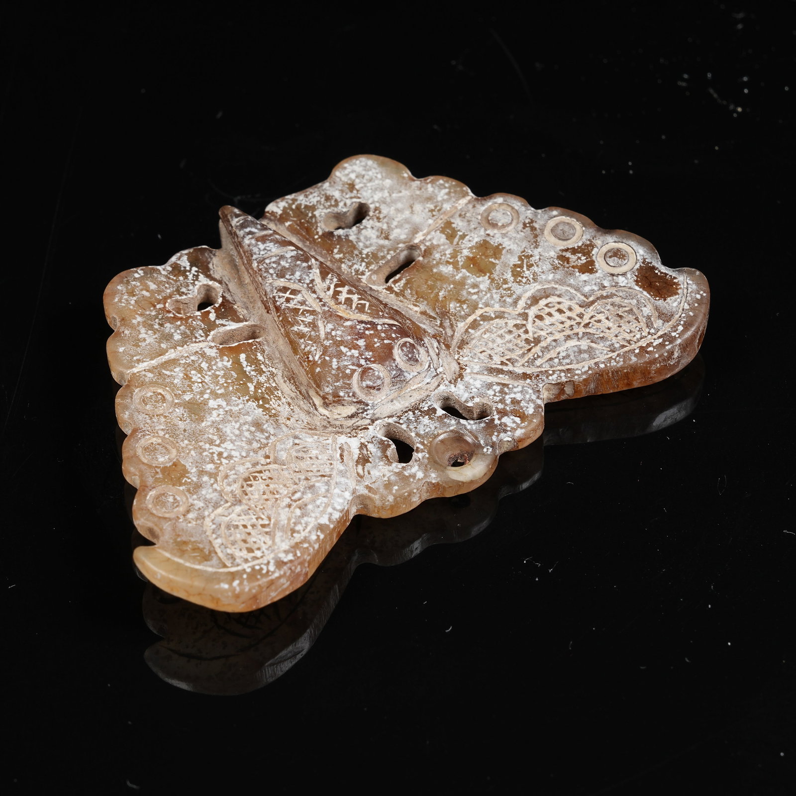 A ANCIENT JADE BUTTERFLY PENDANT: Ancient Jade Butterfly Pendant