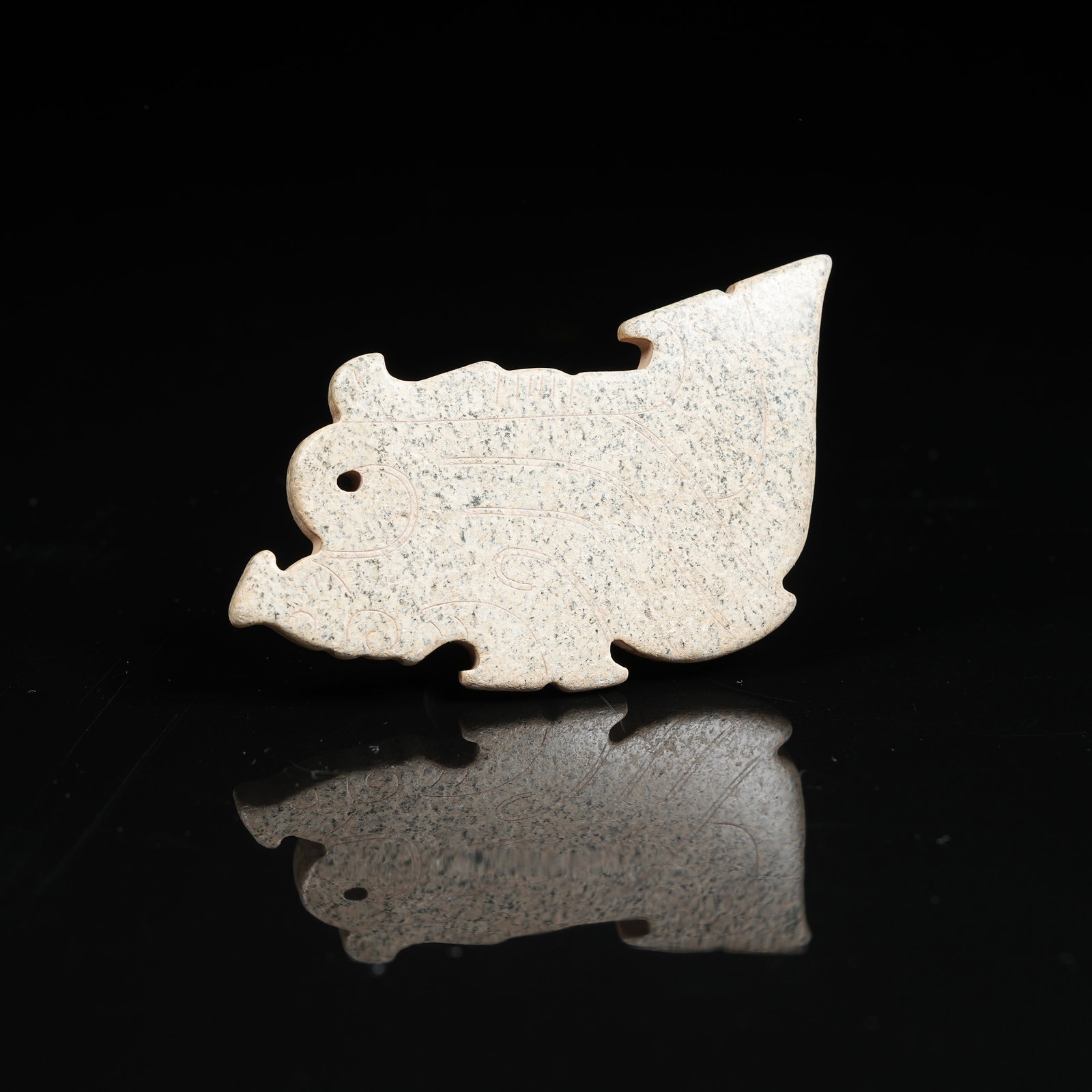 A ANCIENT JADE DRAGON PATTERN PENDANT: Ancient Jade Dragon Pattern Pendant