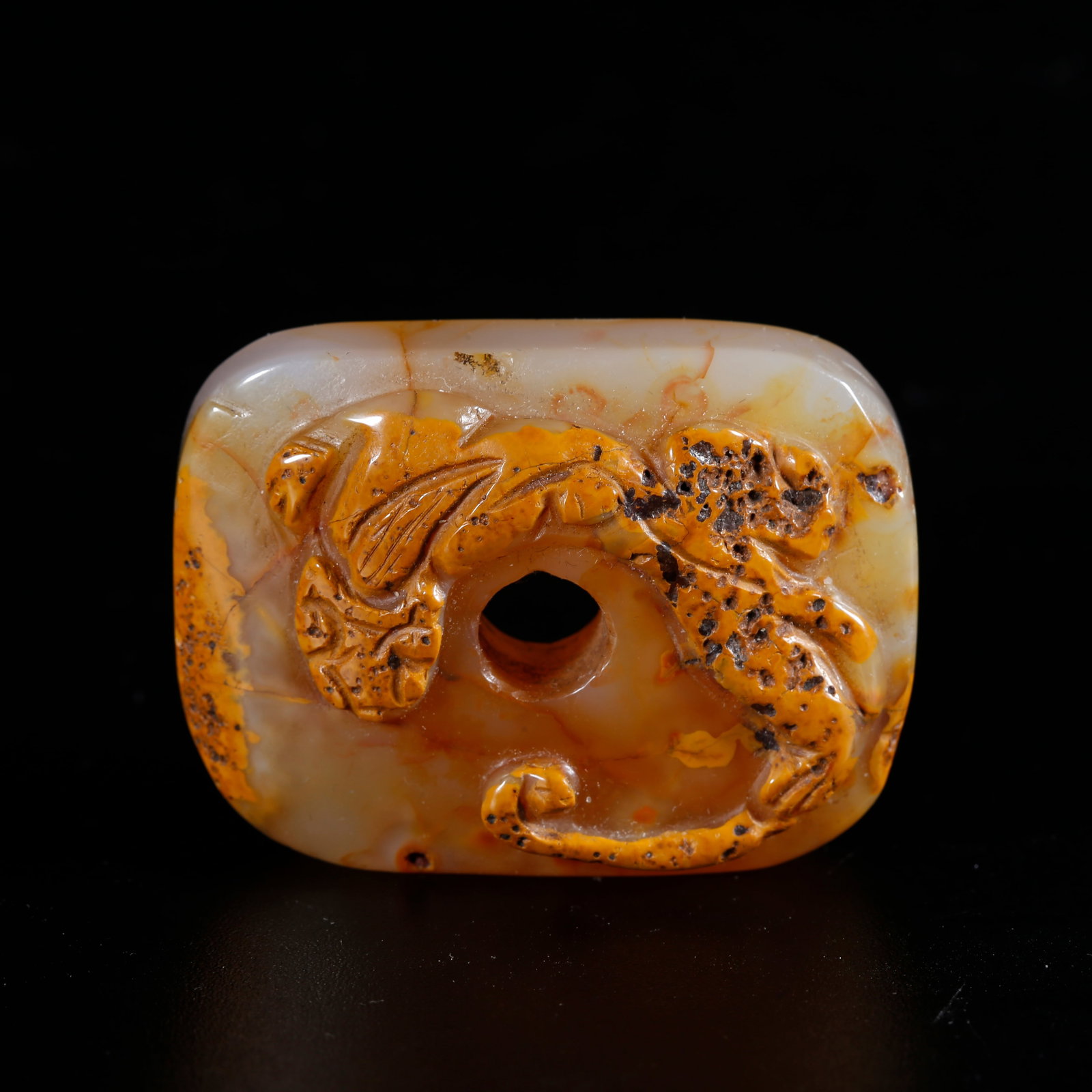 A AGATE CARVED BEAST PATTERN PENDANT: Agate Carved Beast Pattern Pendant