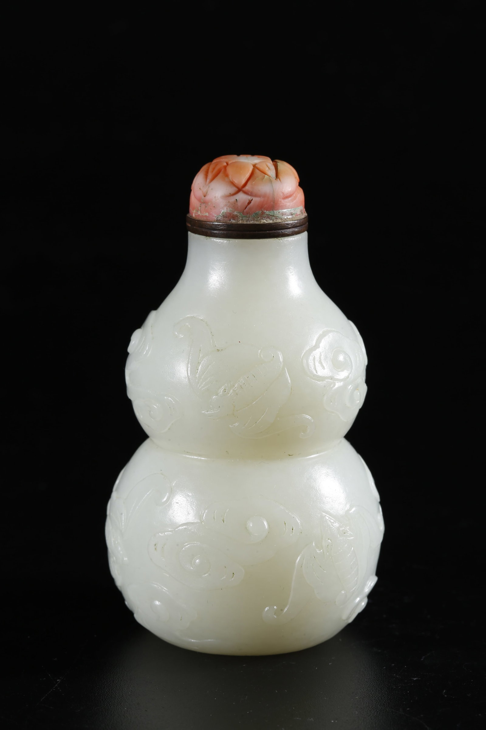 A HETIAN JADE CARVED GOURD-SHAPED SNUFF BOTTLE WITH FORTUNE AND LONGEVITY PATTERN (1 of 10)