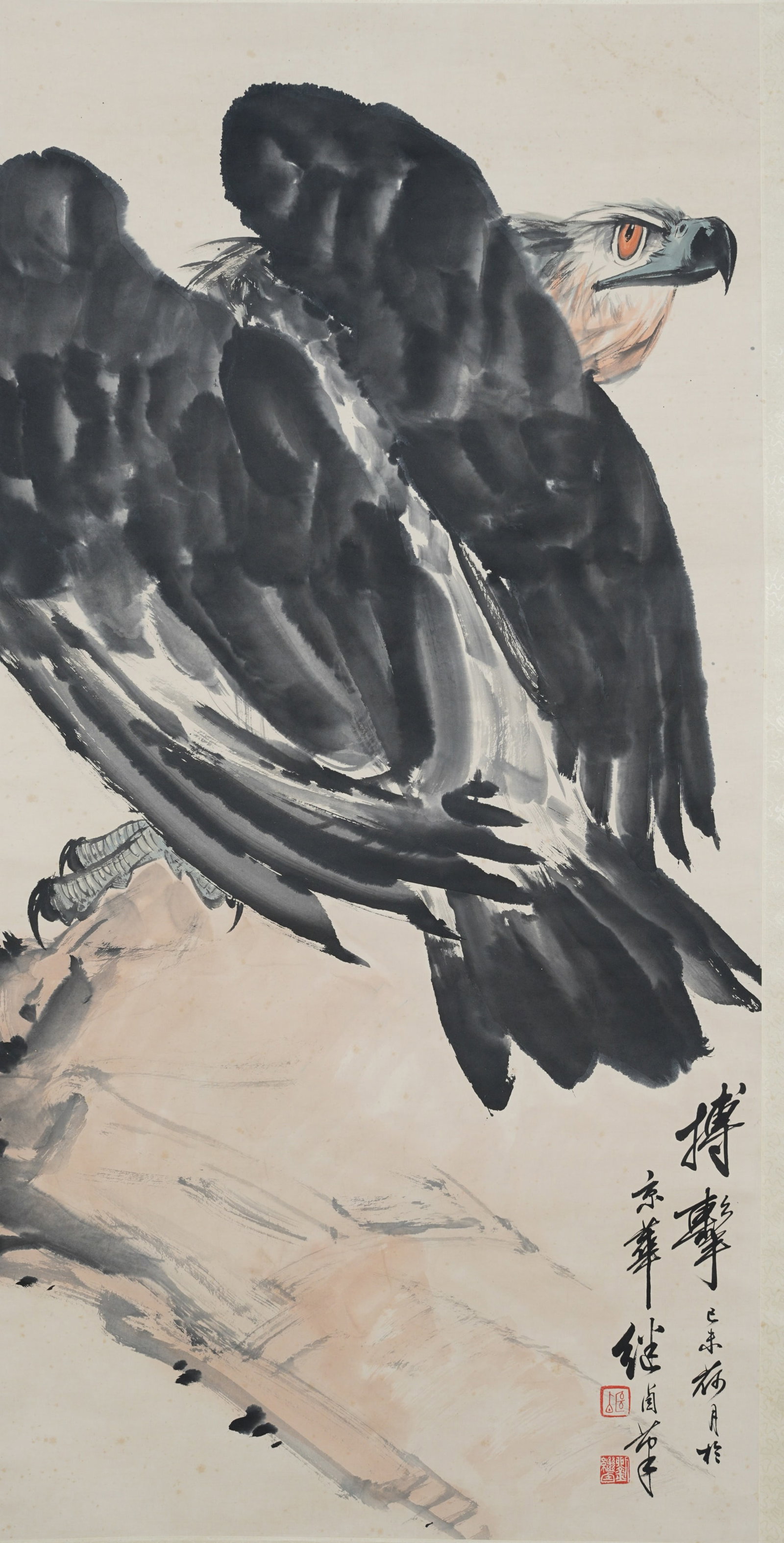 A EAGLE PAINTING ON PAPER BY LIU JIYOU.劉繼卣: Eagle Painting on Paper by Liu Jiyou.劉繼卣
