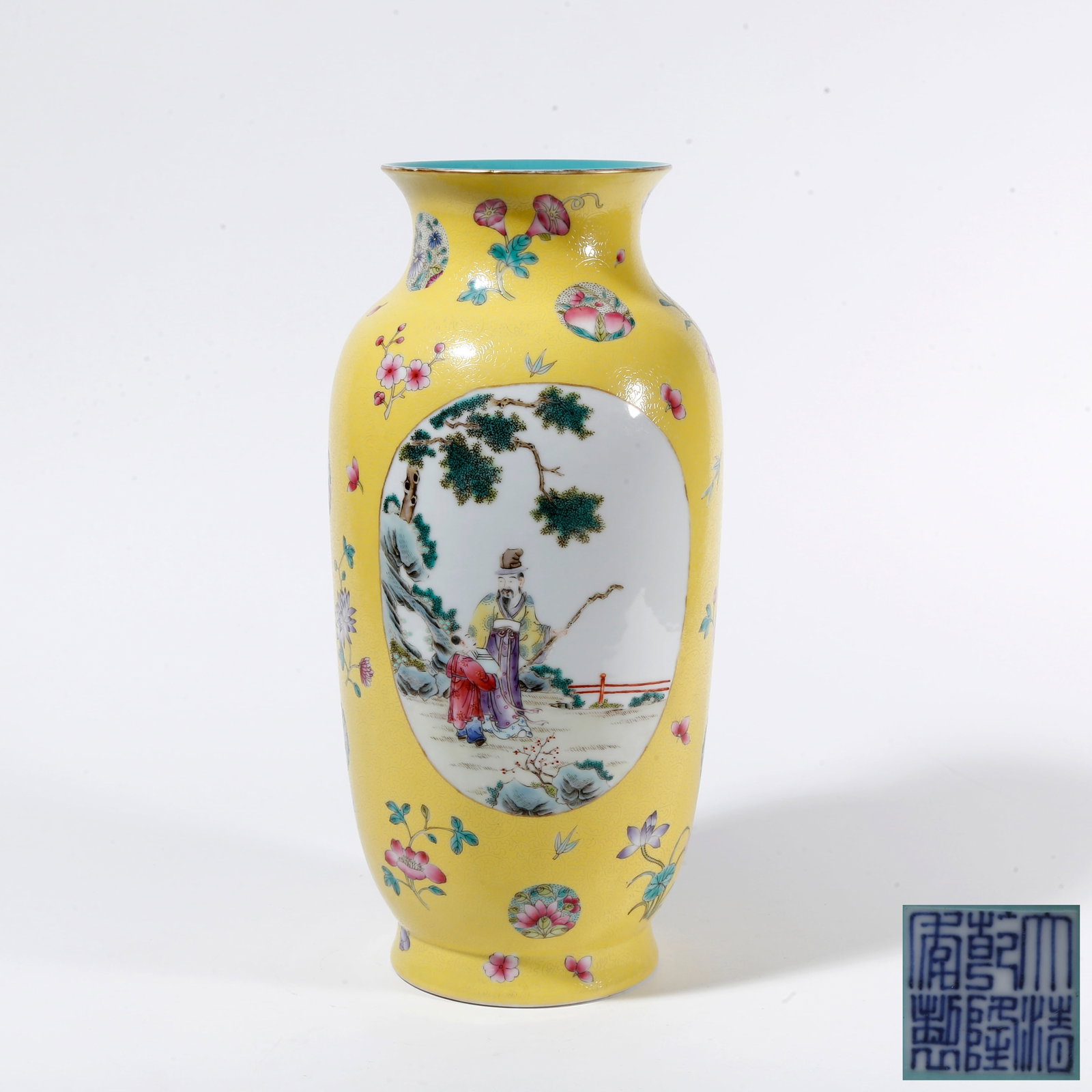 A YELLOW GROUND OPEN-WINDOW FAMILLE ROSE APPRECIATION VASE WITH FIGURE STORY PATTERN: Yellow Ground Open-window Famille Rose Appreciation Vase with Figure Story Pattern