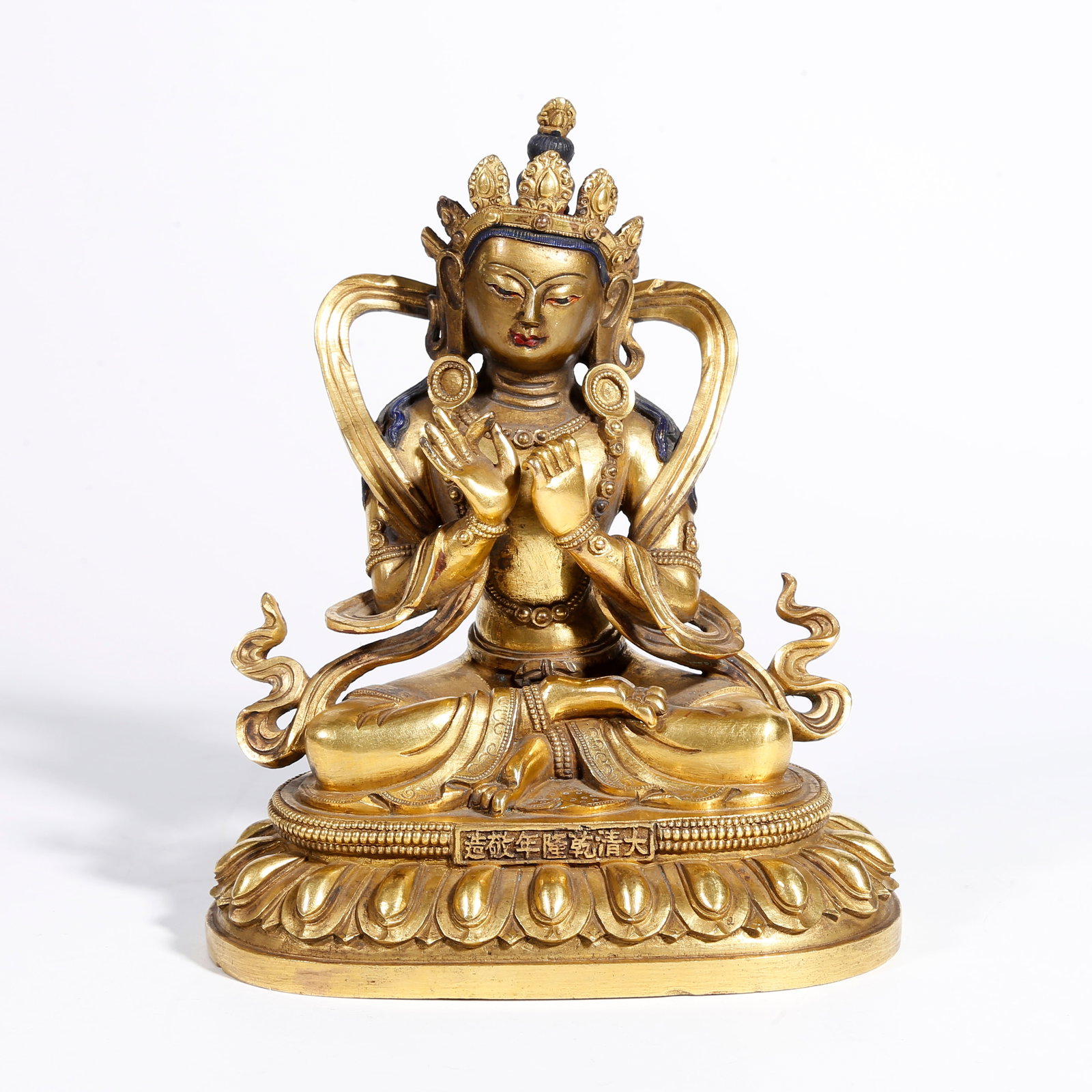 A GILT BRONZE BUDDHA STATUE (1 of 9)
