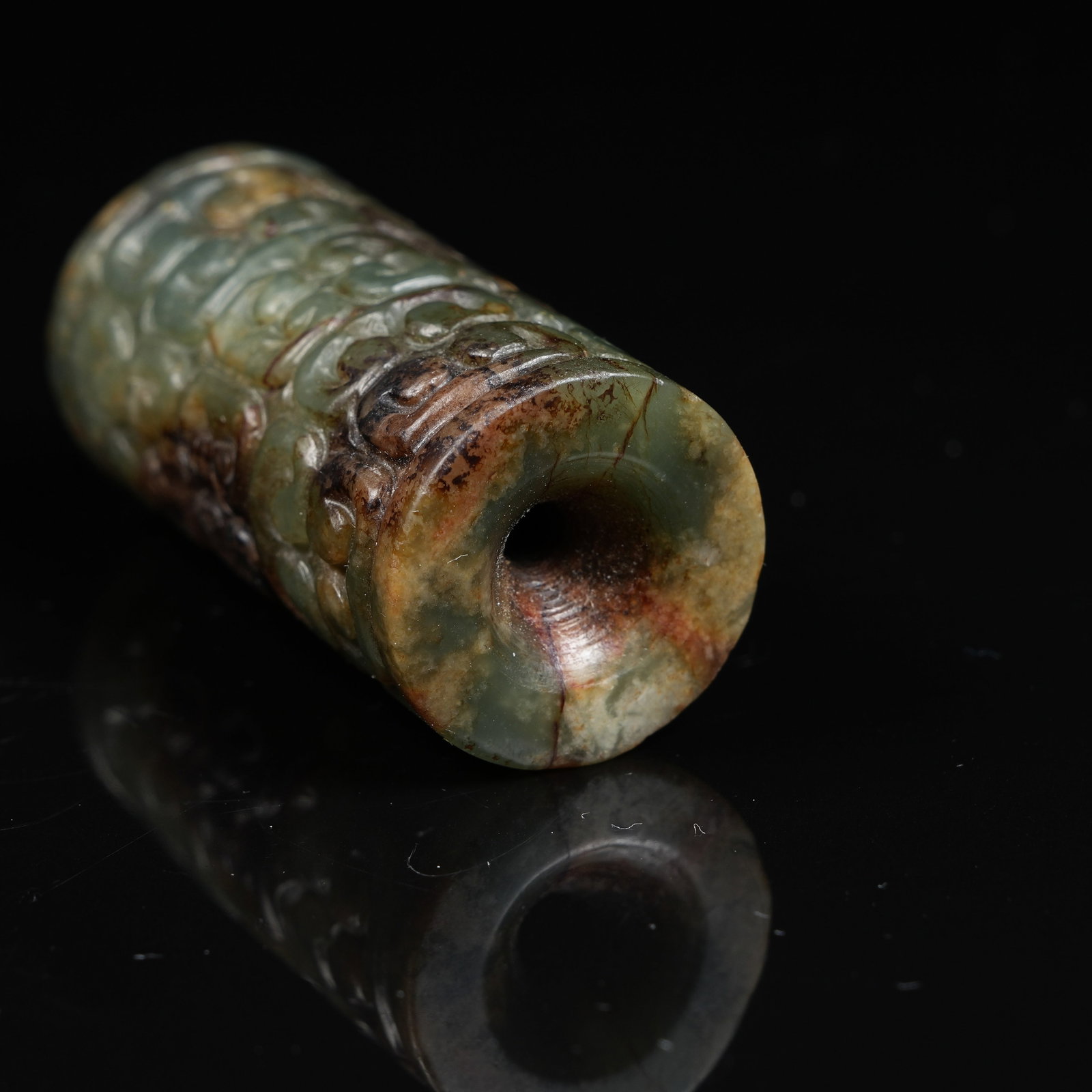 A ANCIENT JADE CLOUD PATTERN CYLINDER BEAD - 8