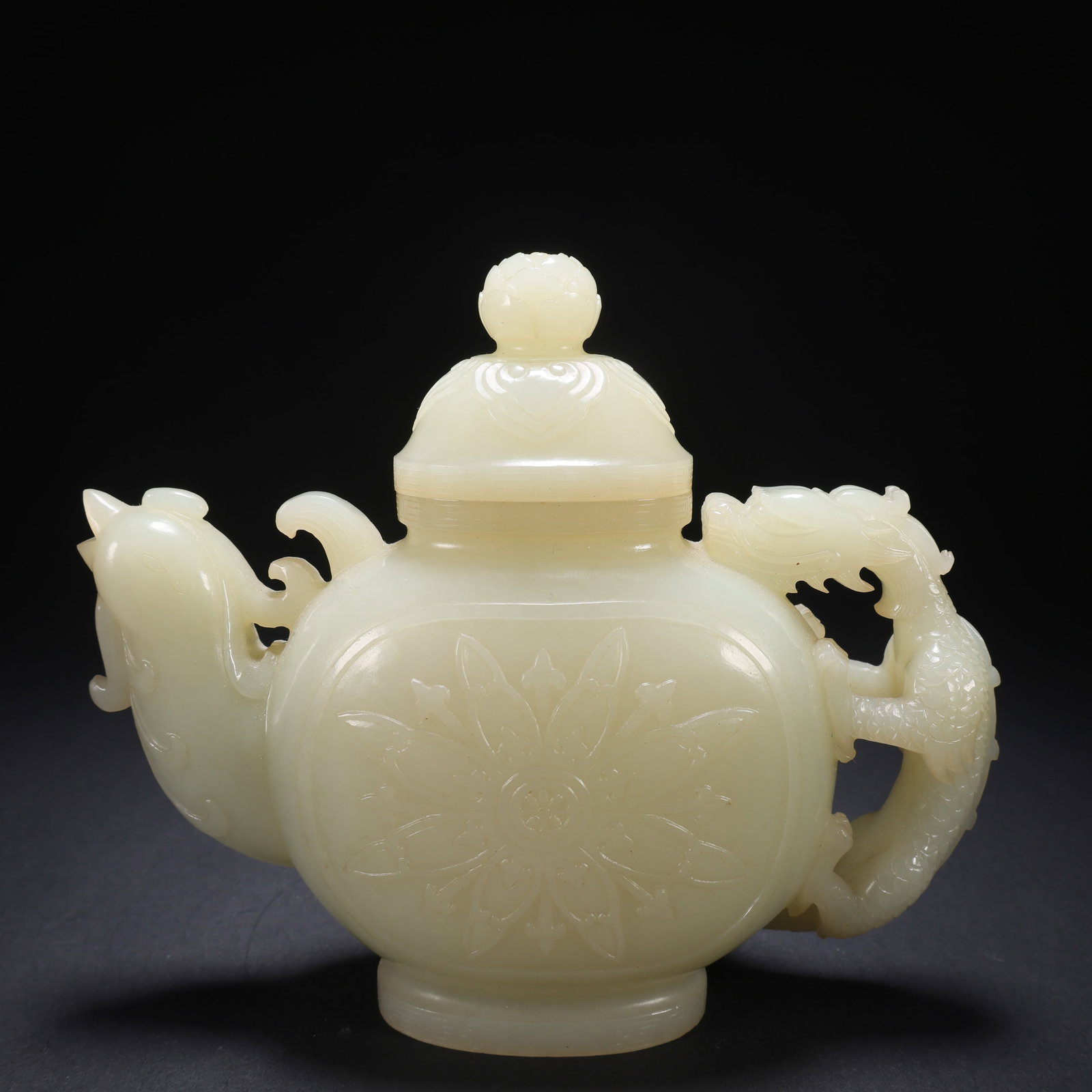 A HETIAN JADE DRAGON AND PHOENIX WINE POT: Hetian Jade Dragon and Phoenix Wine Pot