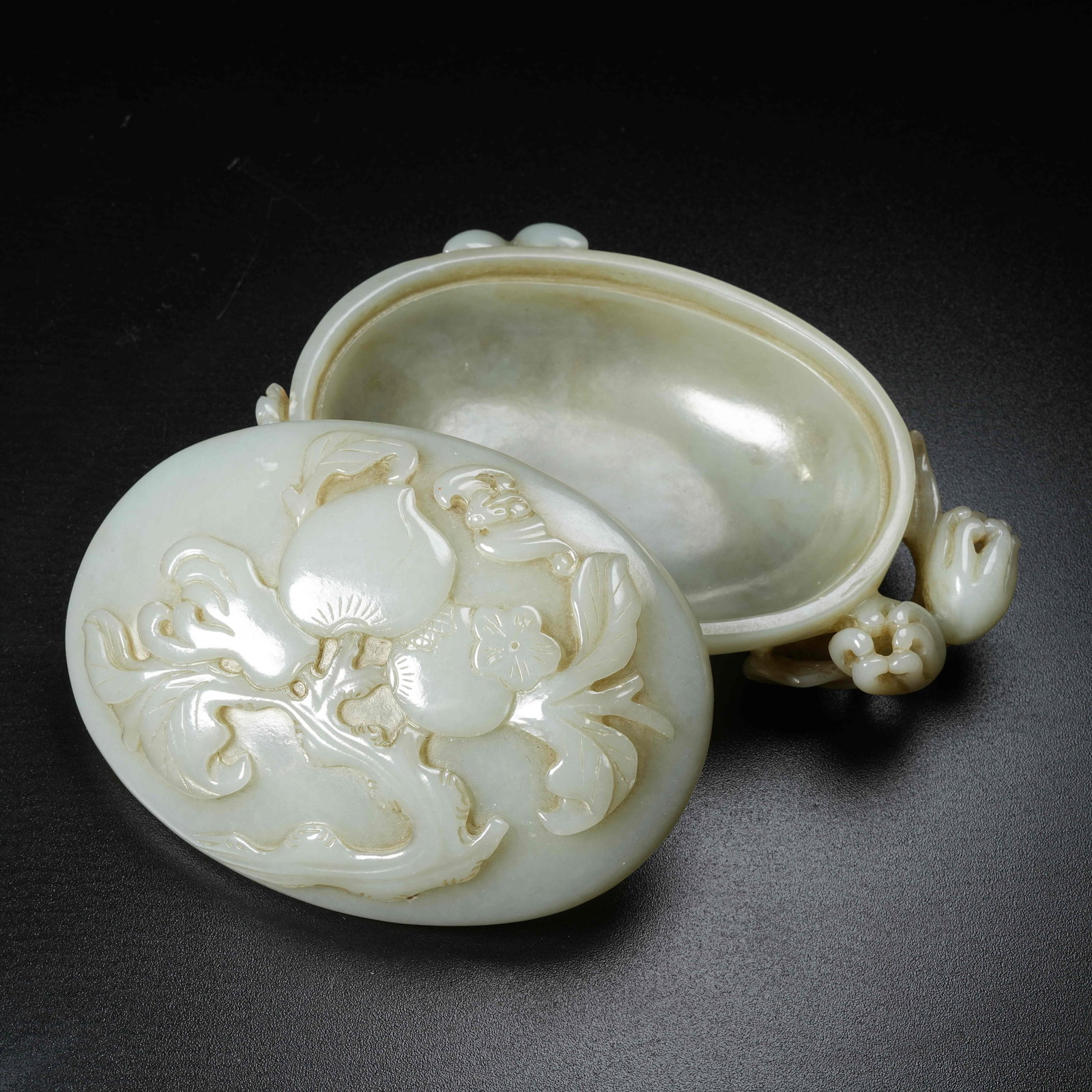 A HETIAN JADE COVERED BOX WITH MULTIPLE BLESSINGS PATTERN: Hetian Jade Covered Box with Multiple Blessings Pattern