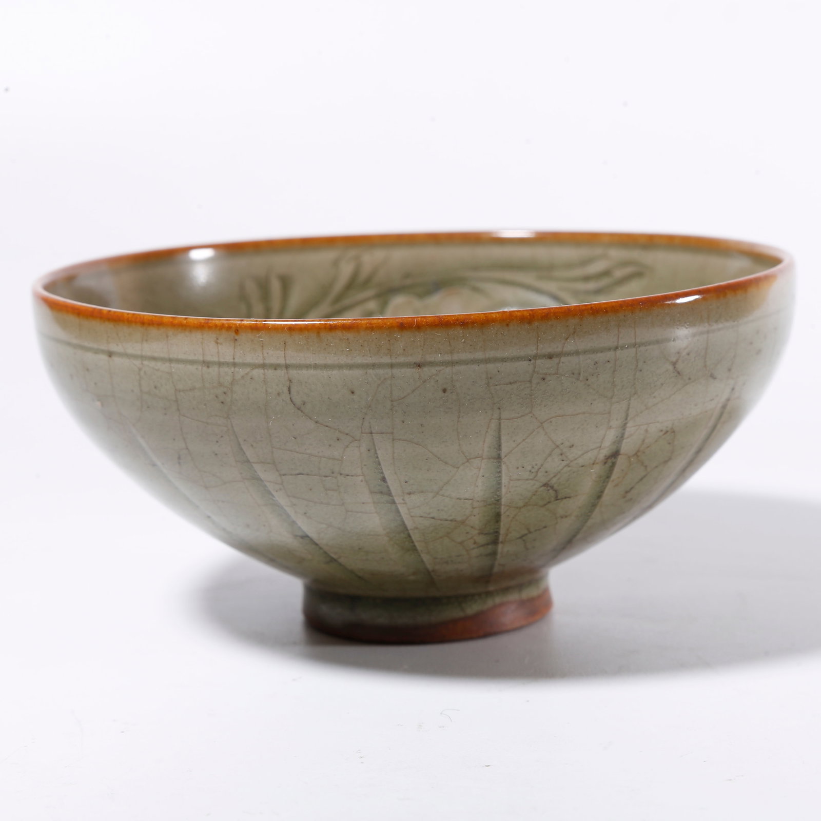 A YAOZHOU KILN BOWL WITH FLORAL PATTERN (1 of 8)