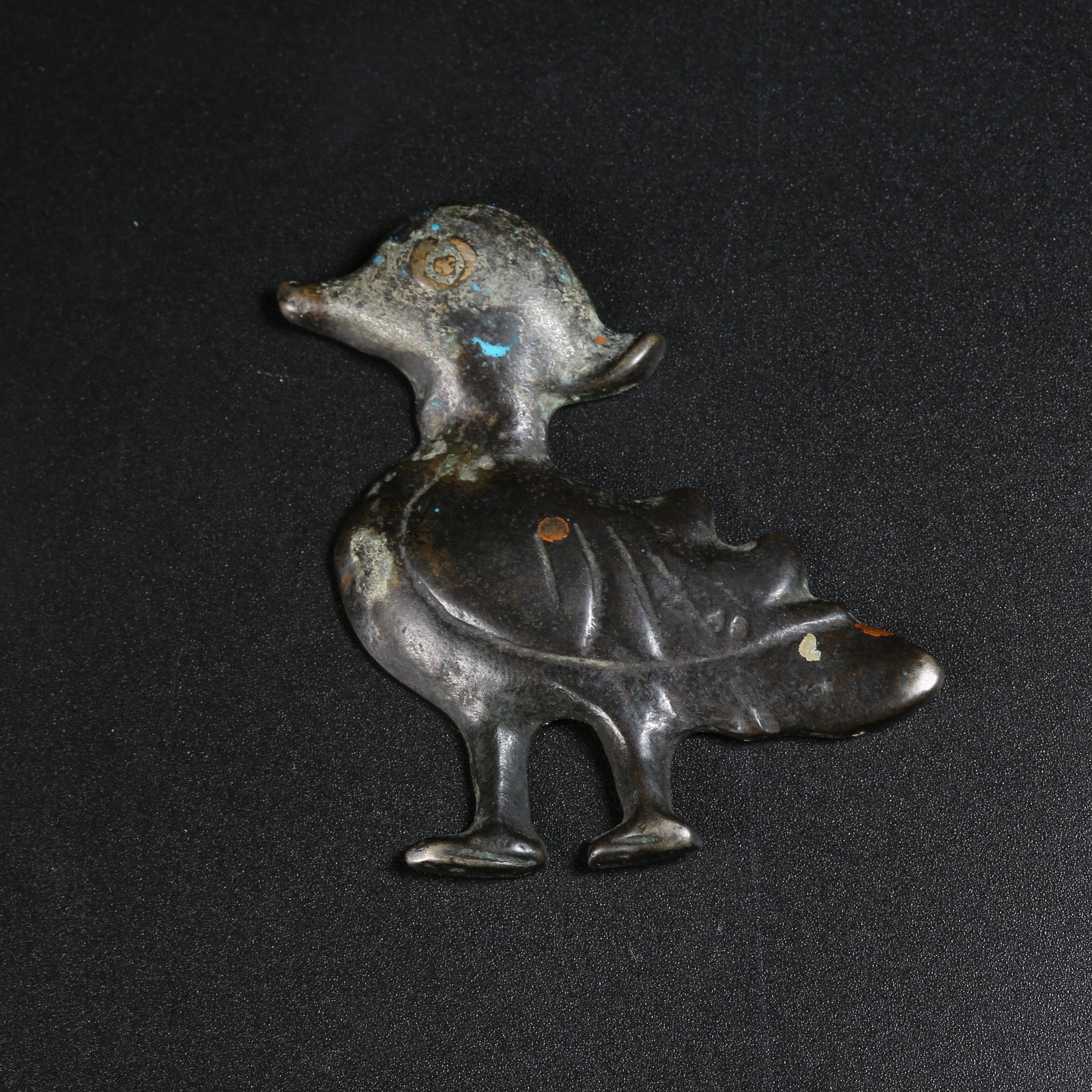 A BRONZE BIRD INLAY ORNAMENT: Bronze Bird Inlay Ornament