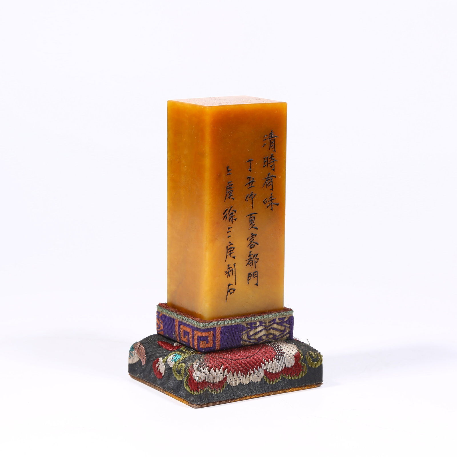 A SHOUSHAN STONE SEAL: Shoushan stone seal