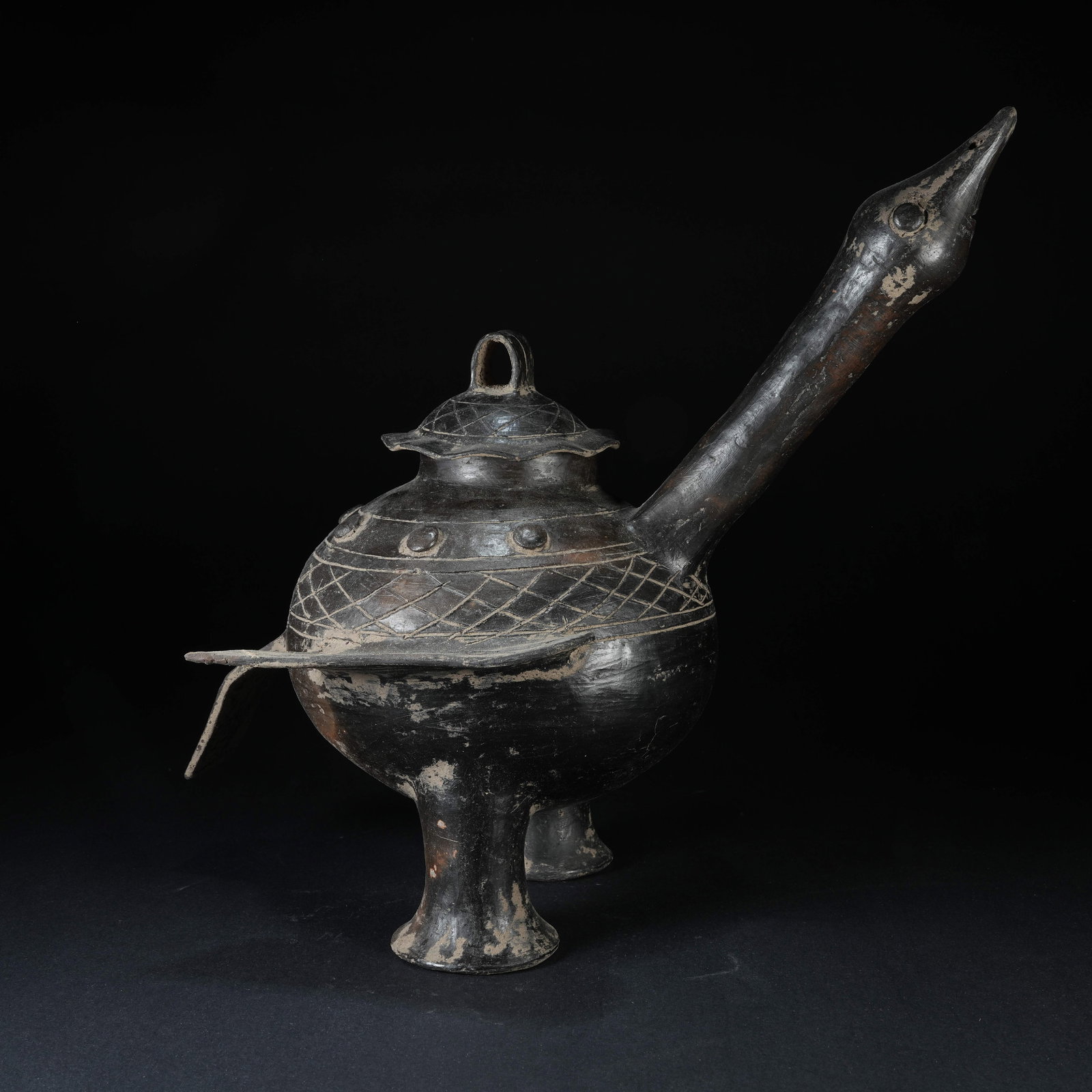 A BLACK POTTERY SWAN ZUN OF LONGSHAN CULTURE (1 of 9)