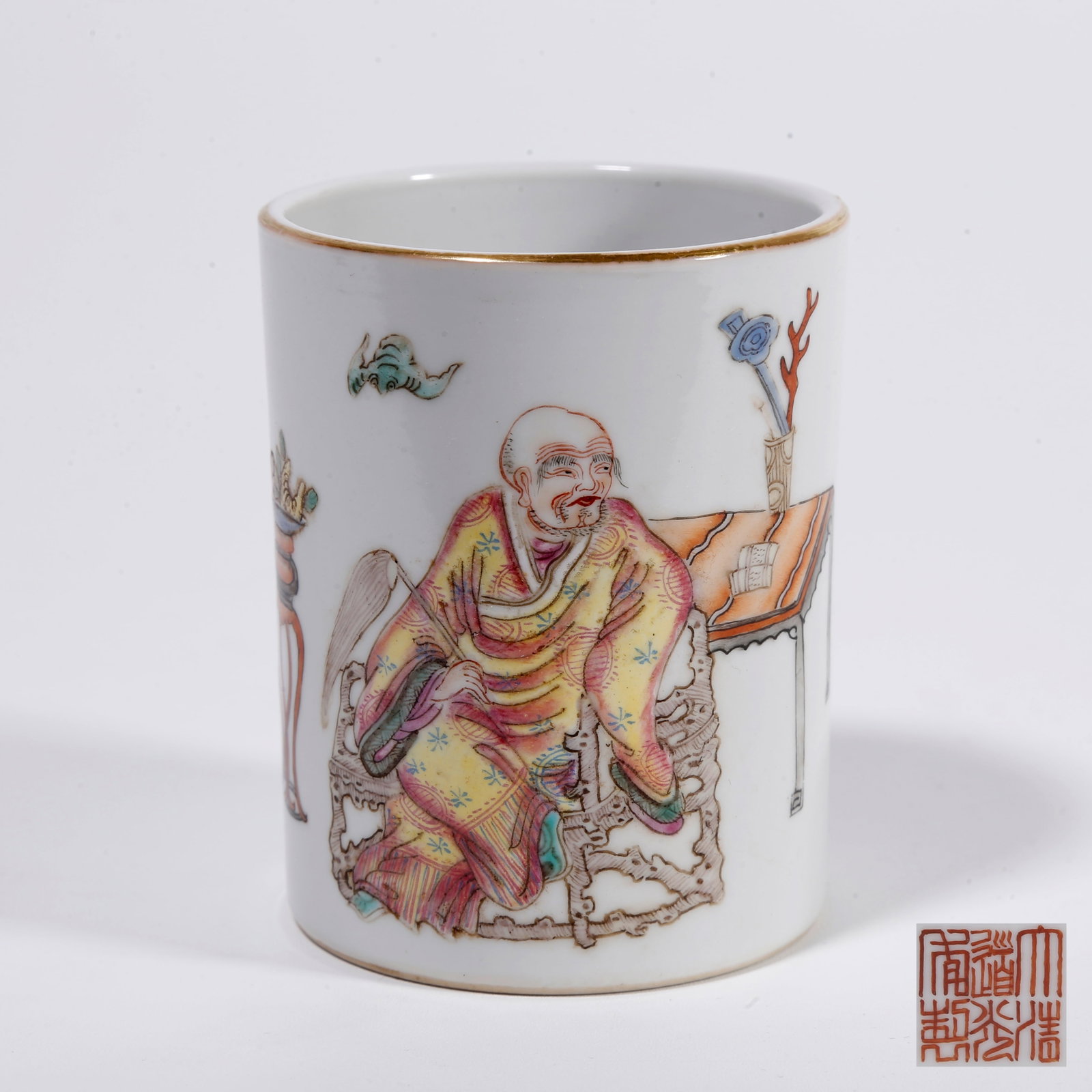 A FAMILLE ROSE BRUSH POT WITH FIGURE STORY PATTERN: Famille Rose Brush Pot with Figure Story Pattern