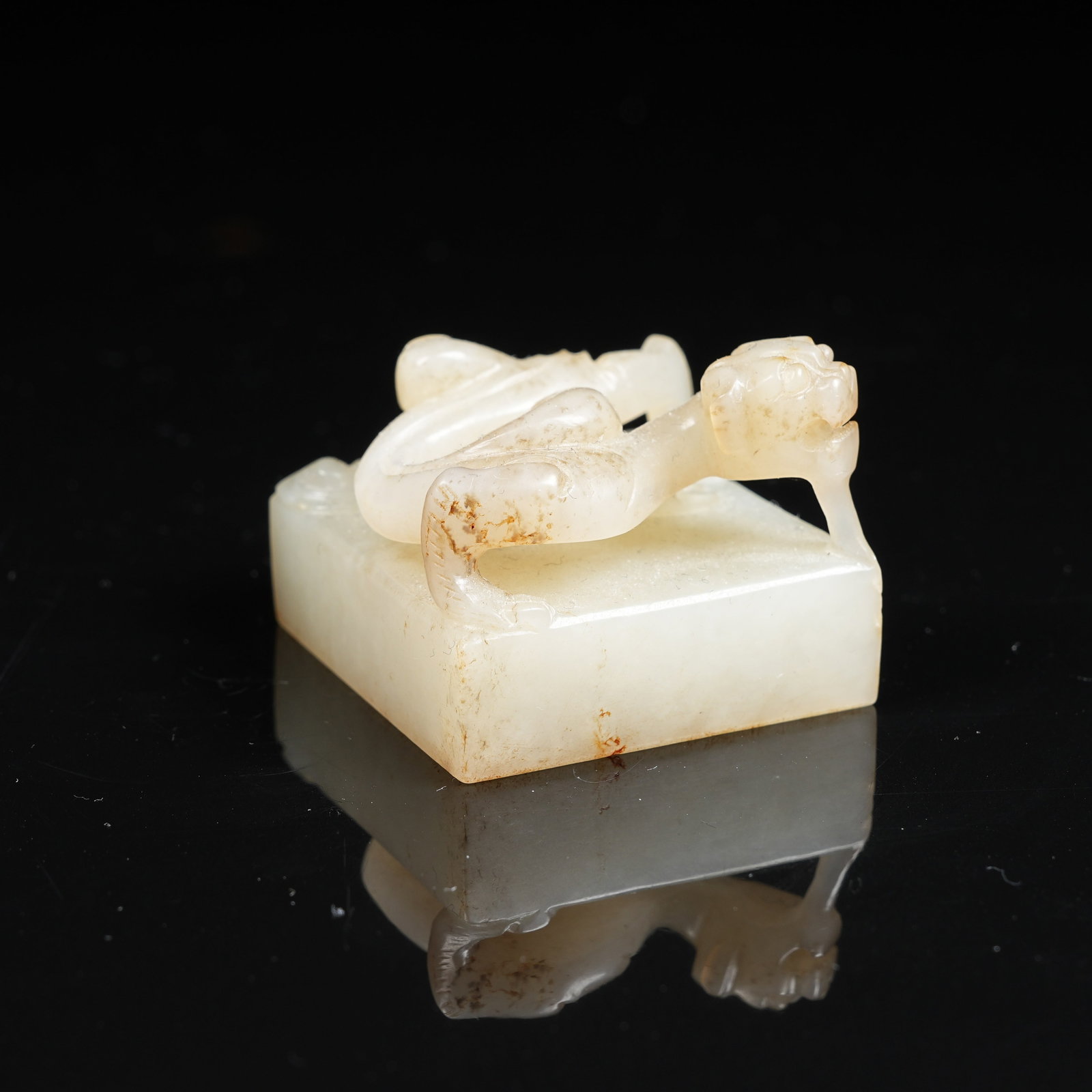 A ANCIENT JADE CHILONG KNOB SEAL (1 of 7)