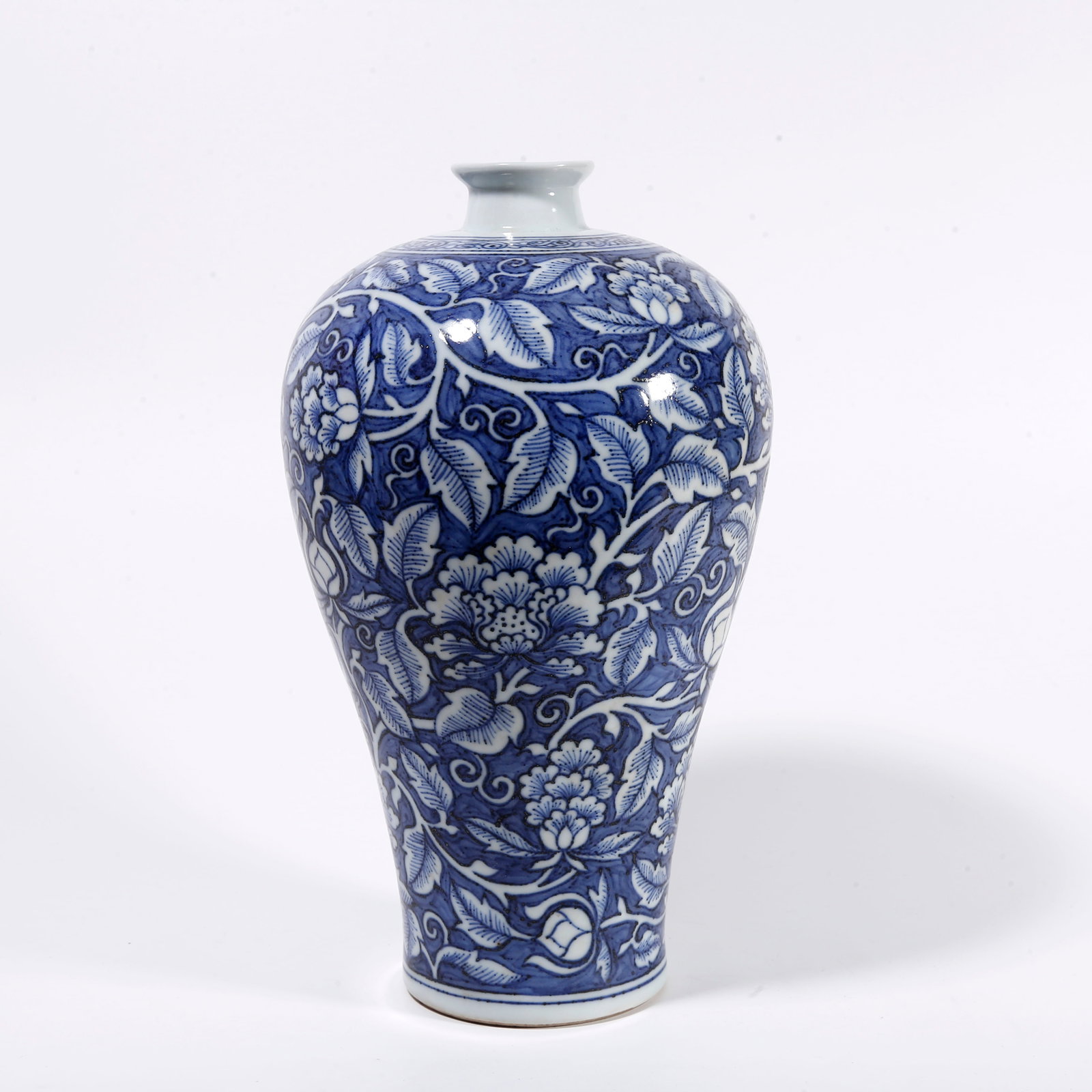 A BLUE AND WHITE PLUM VASE WITH INTERLOCKING FLORAL PATTERN (1 of 9)