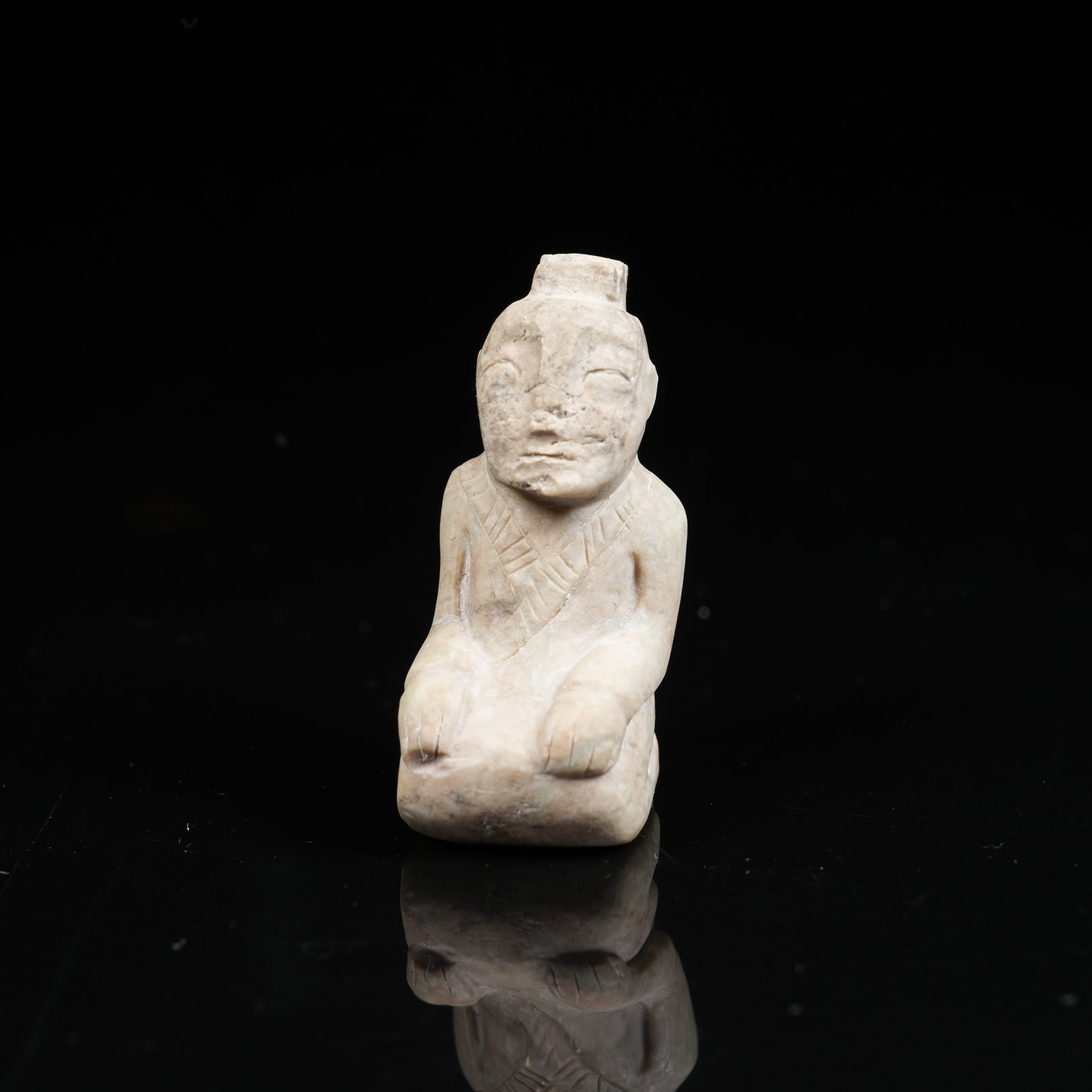 A ANCIENT JADE KNEELING FIGURE ORNAMENT (1 of 7)