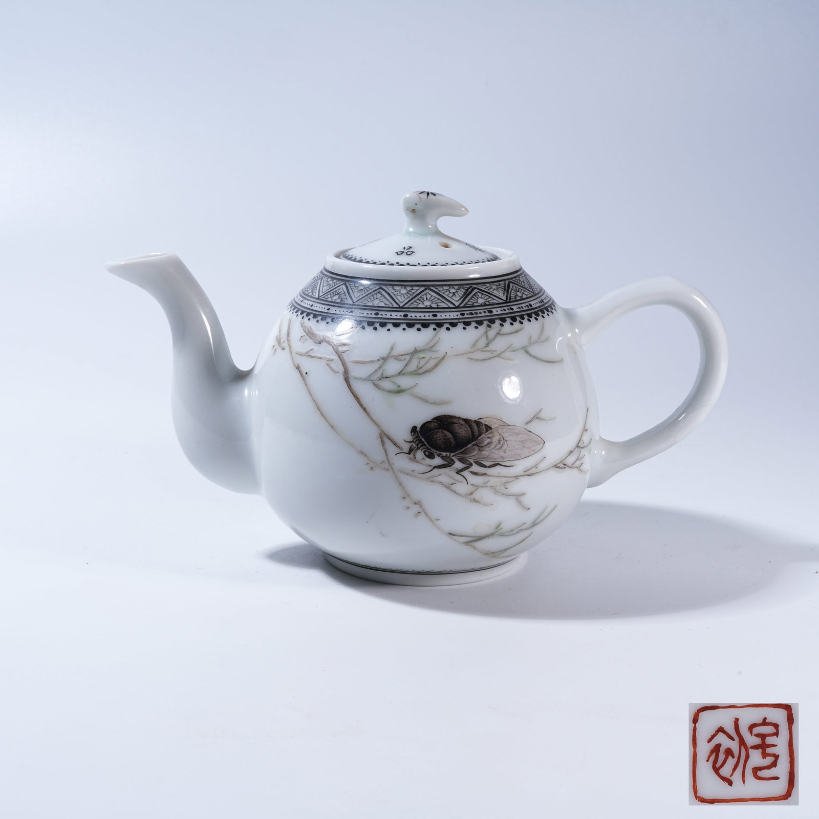 A INK-ENAMEL EWER WITH INSECTS AND GRASSES DESIGN (1 of 8)