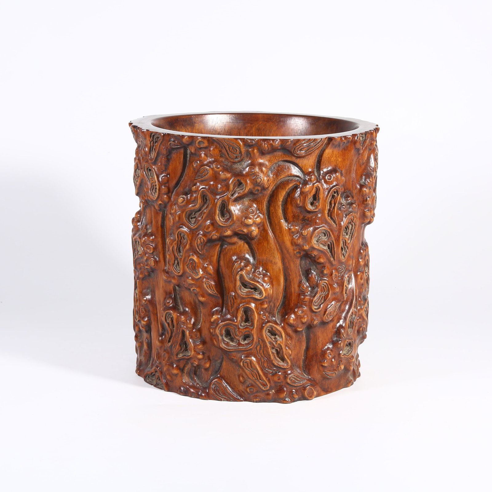 A LARGE BRUSH POT MADE FROM HUANGHUALI BURL (1 of 9)