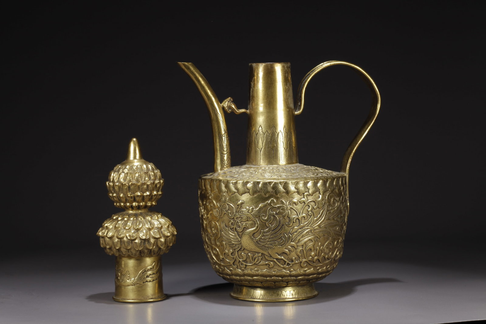 A GILDED BRONZE PHOENIX-PATTERNED TEAPOT - 7