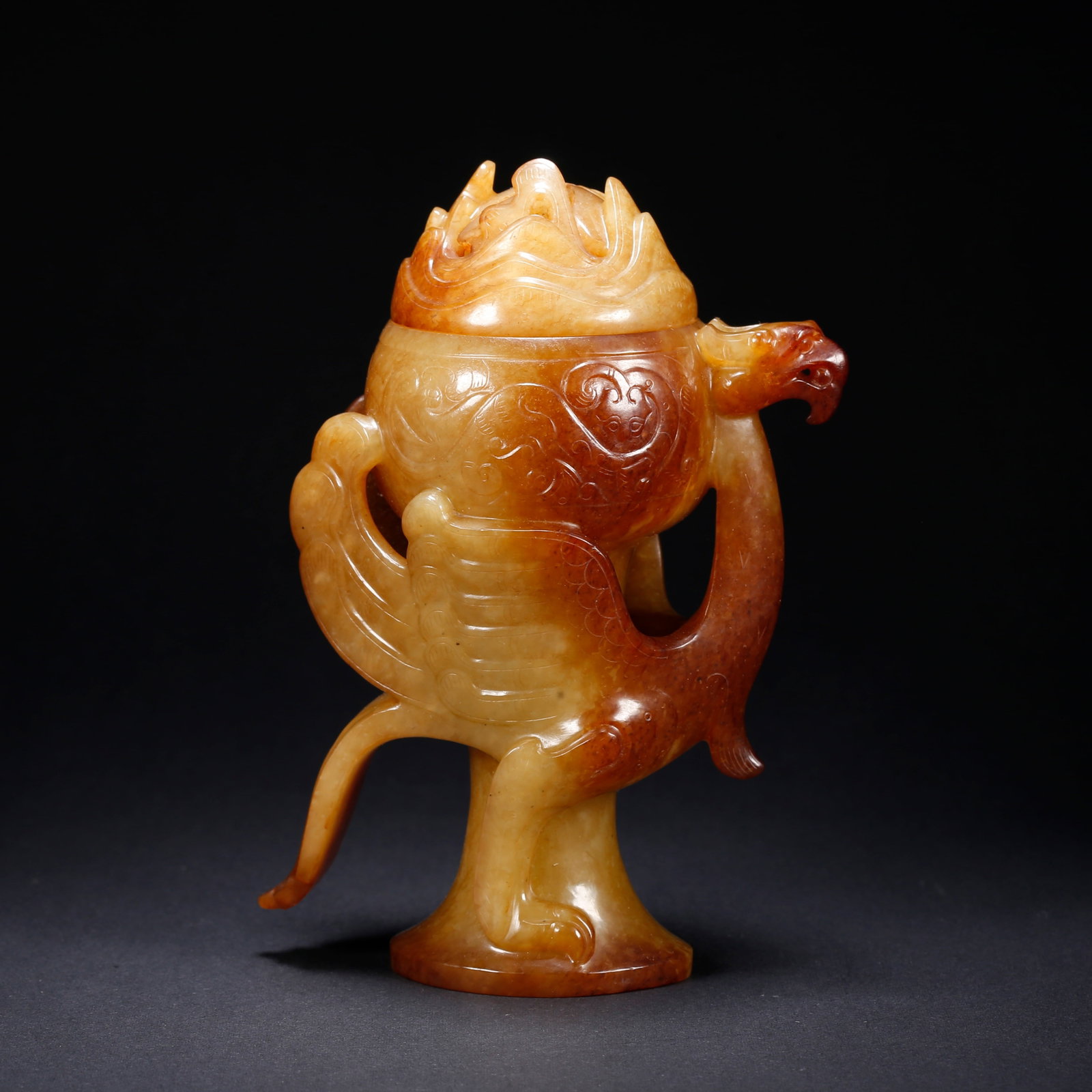 A HETIAN JADE PHOENIX-SHAPED INCENSE BURNER: Hetian Jade Phoenix-Shaped Incense Burner