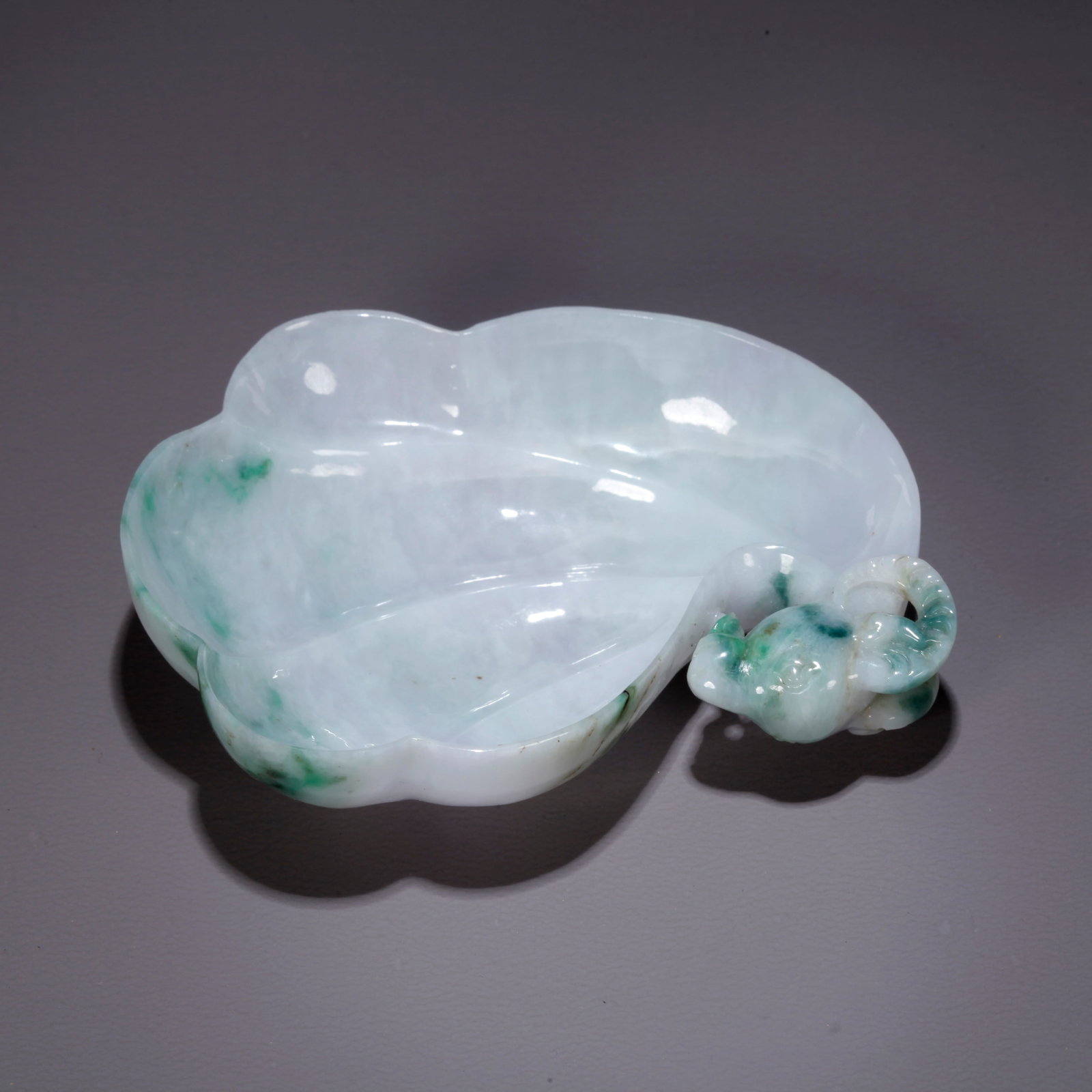 A JADEITE RAM-HEAD WATER VESSEL (1 of 9)