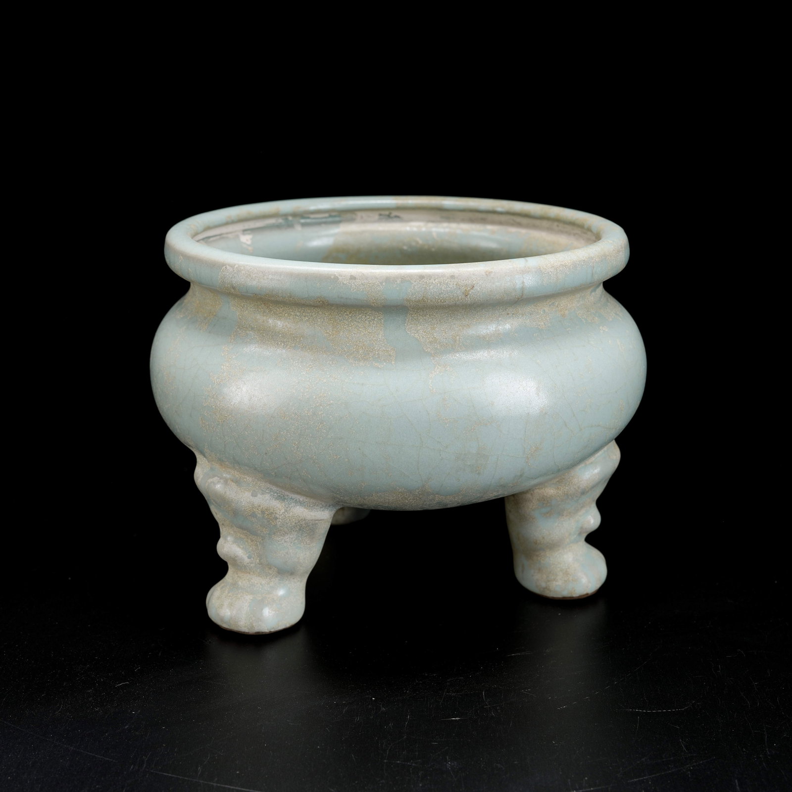 A RU KILN THREE-BEAST-FOOT INCENSE BURNER: Ru Kiln Three-Beast-Foot Incense Burner