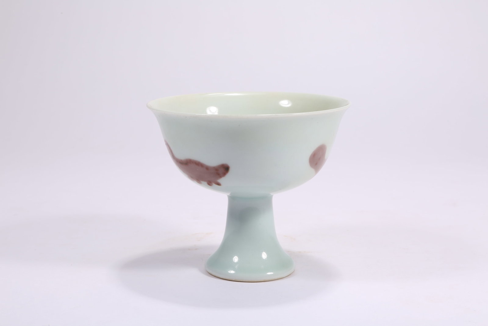 A UNDERGLAZE RED FISH-PATTERNED HIGH-FOOTED CUP - 3