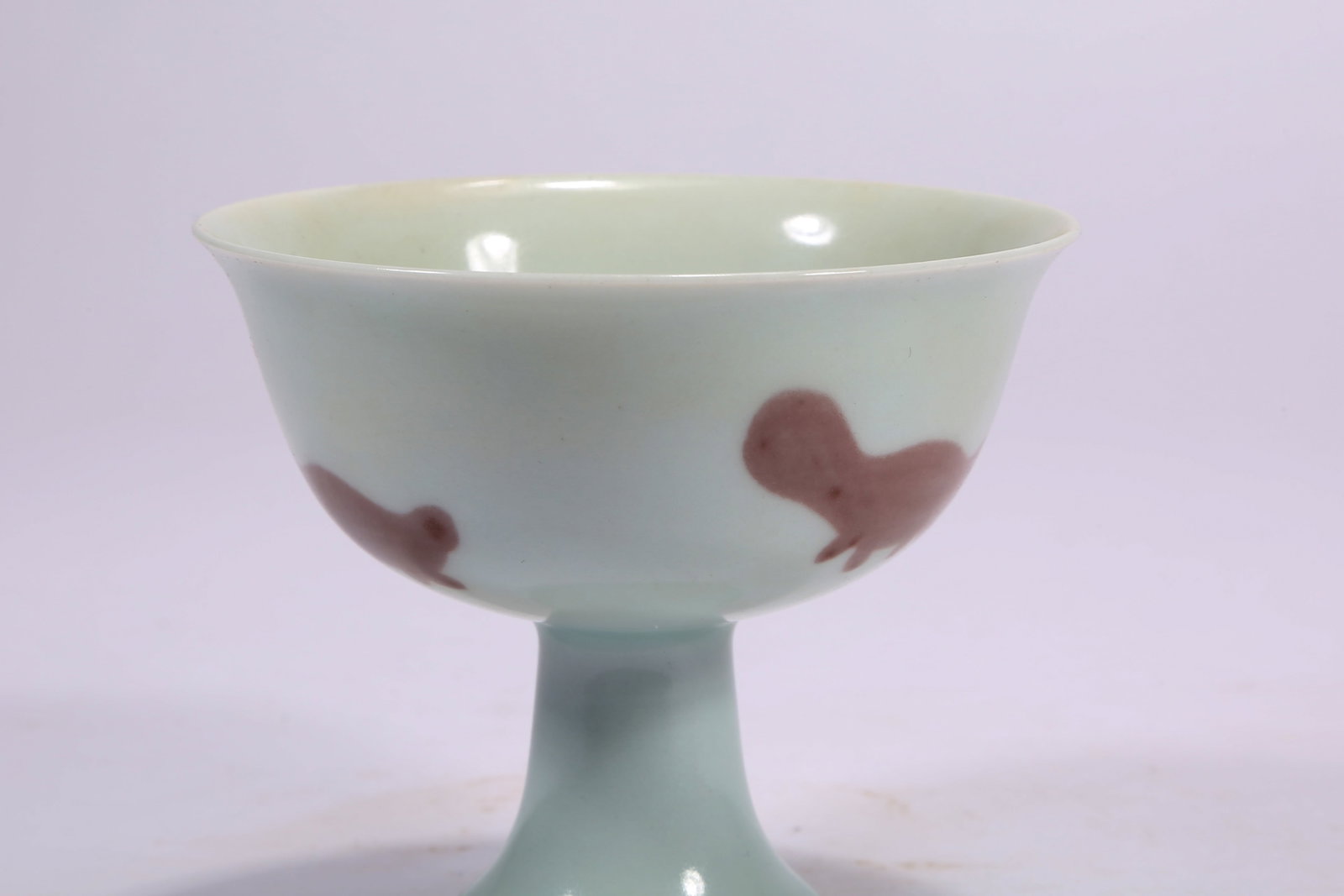 A UNDERGLAZE RED FISH-PATTERNED HIGH-FOOTED CUP - 7