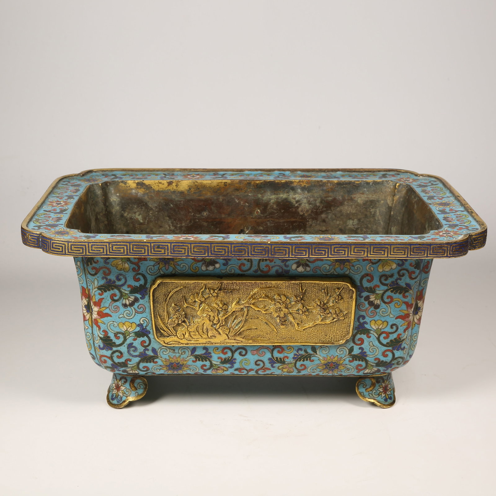 A GILT BRONZE CLOISONN? ENAMEL NARCISSUS BASIN WITH CHRYSANTHEMUM MOTIFS: Gilt Bronze Cloisonne Enamel Narcissus Basin with Chrysanthemum Motifs