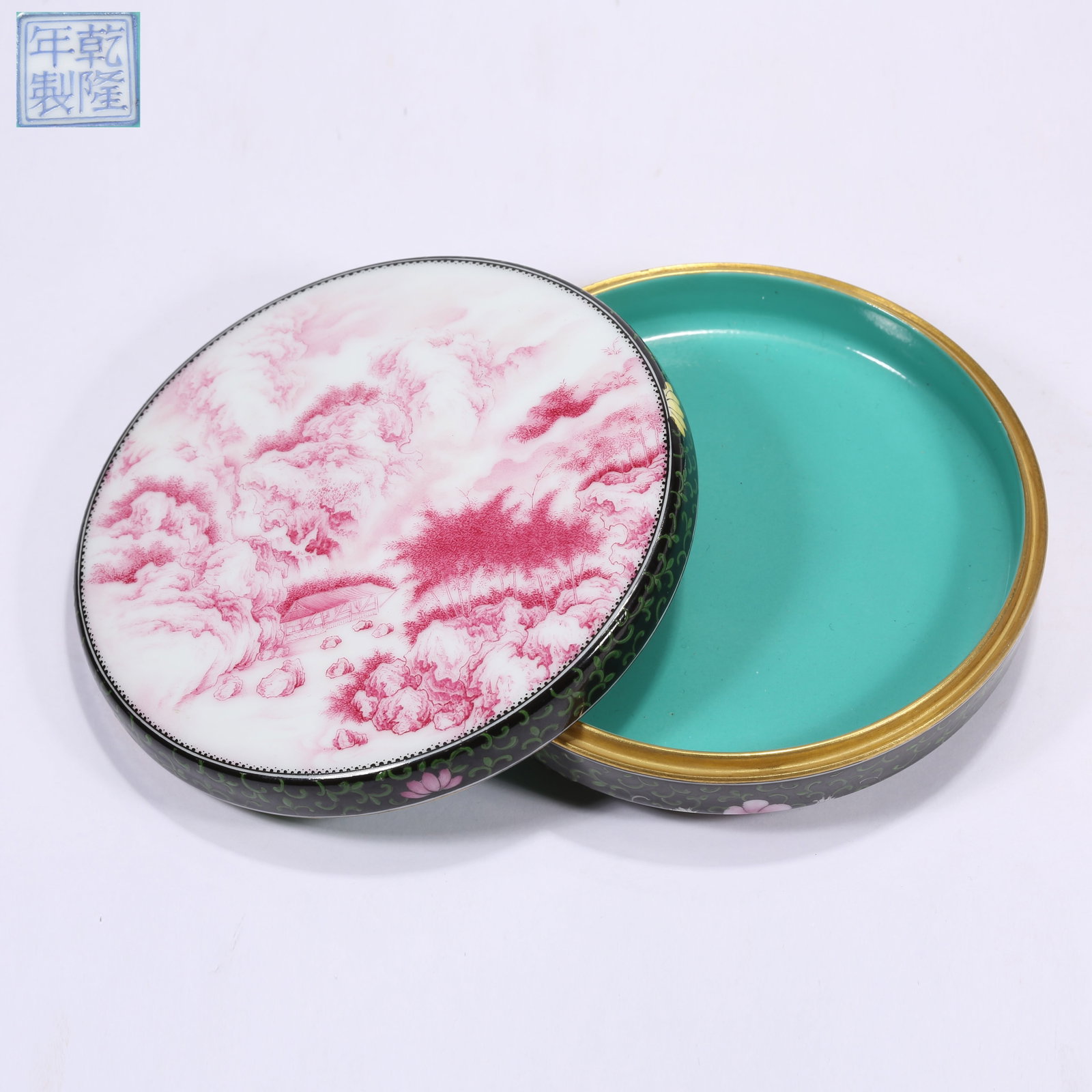 A ROUGE-DE-FER POLYCHROME LANDSCAPE PATTERN COVERED BOX: Rouge-de-Fer Polychrome Landscape Pattern Covered Box