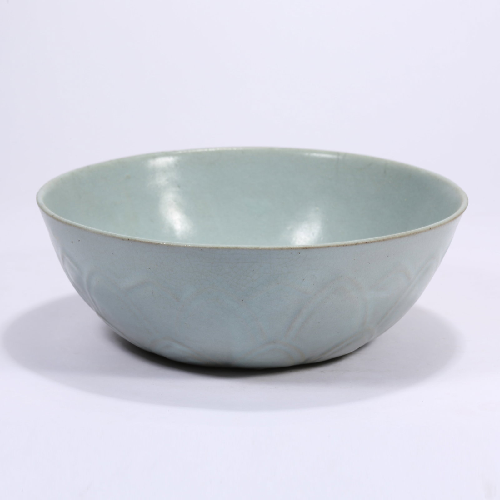 A RU WARE SKY-BLUE GLAZE LOTUS-PETAL DRAGON PATTERN BOWL (1 of 10)