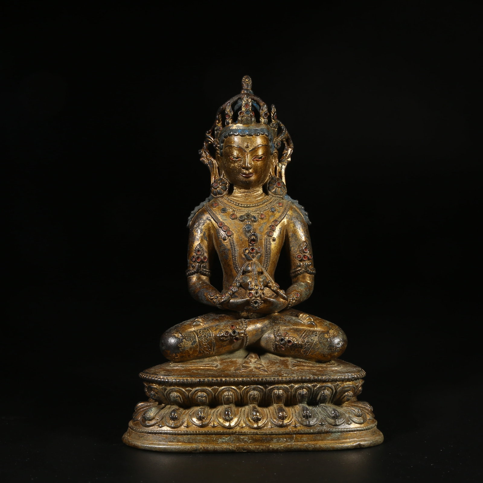 A GILT-BRONZE STATUE OF AMITAYUS: Gilt-Bronze Statue of Amitayus