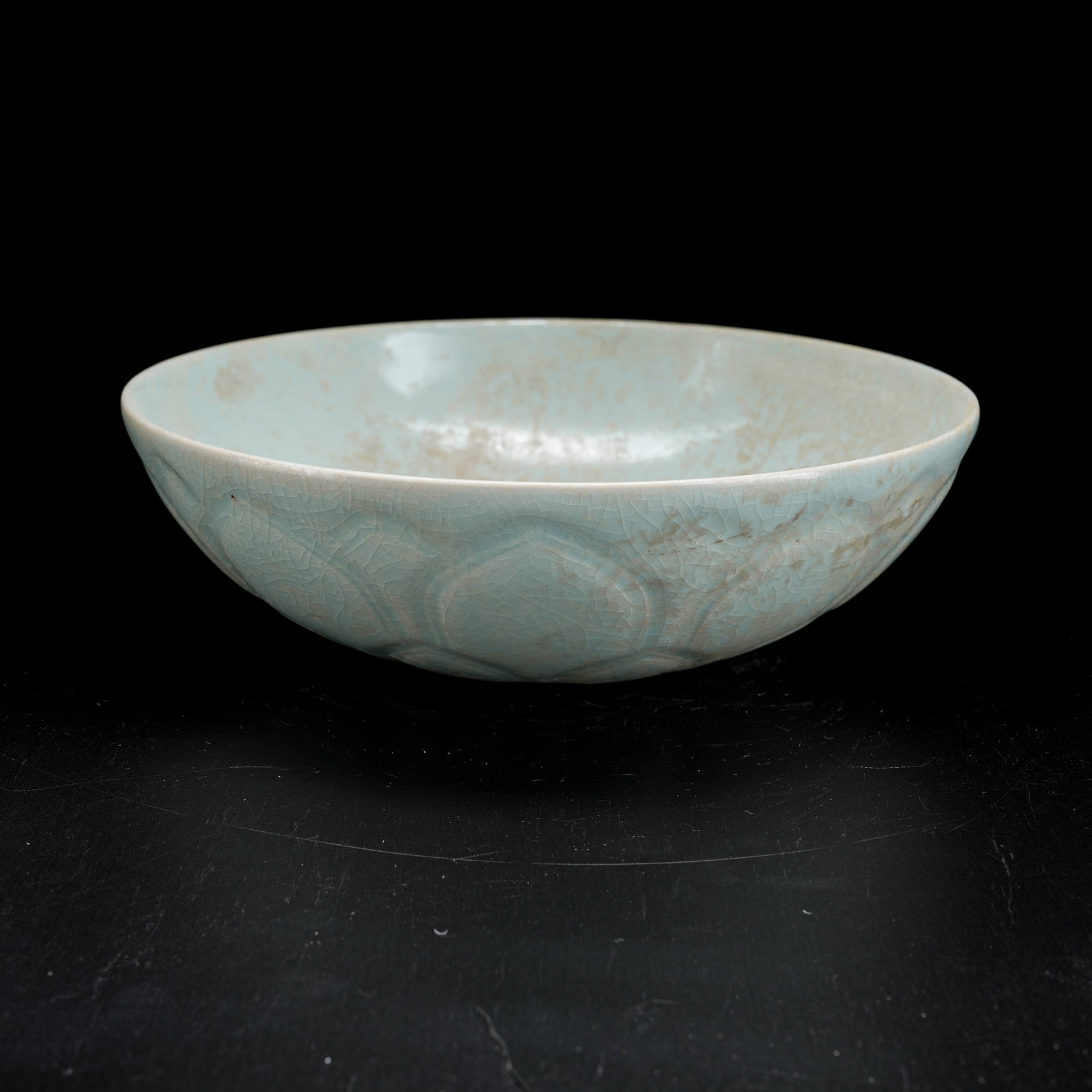 A RU KILN LARGE BOWL WITH LOTUS PETAL PATTERN: Ru Kiln Large Bowl with Lotus Petal Pattern