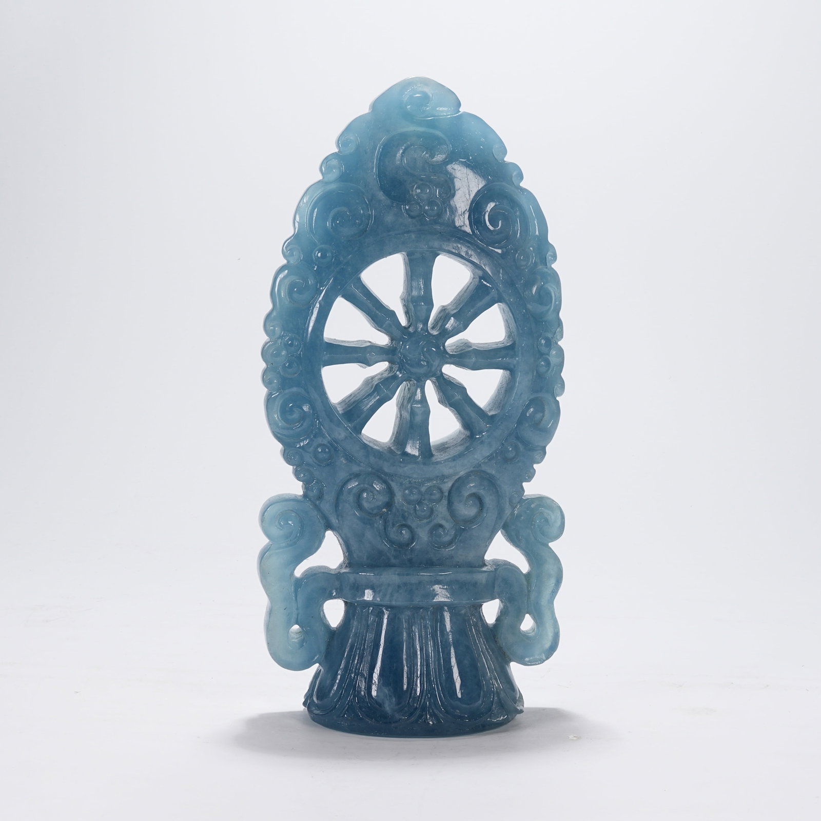 A AQUAMARINE RITUAL ORNAMENT (1 of 10)