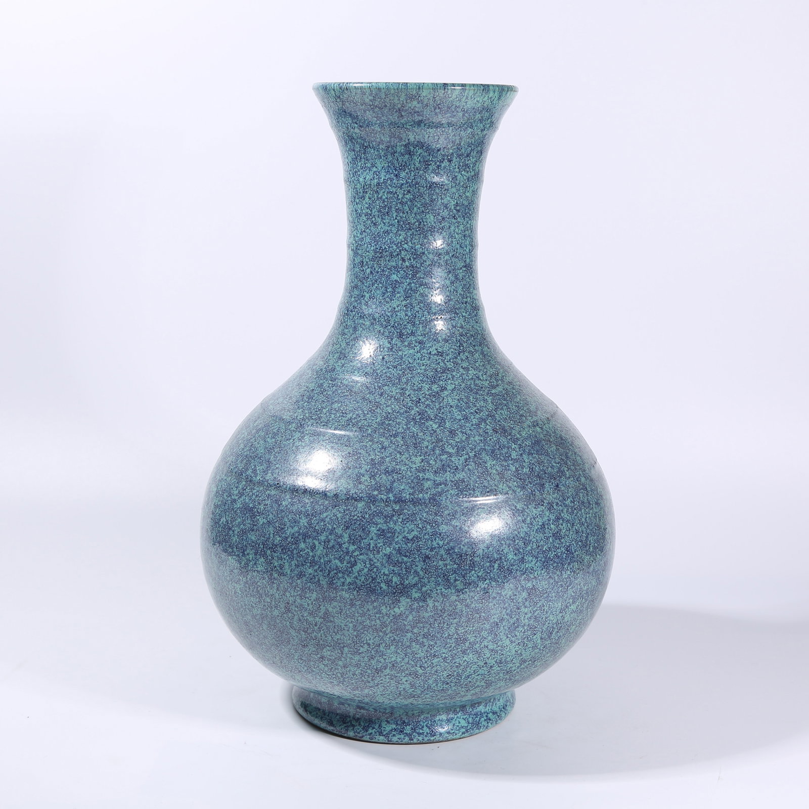A LUJUN-GLAZED STRING-PATTERNED APPRECIATION VASE (1 of 9)