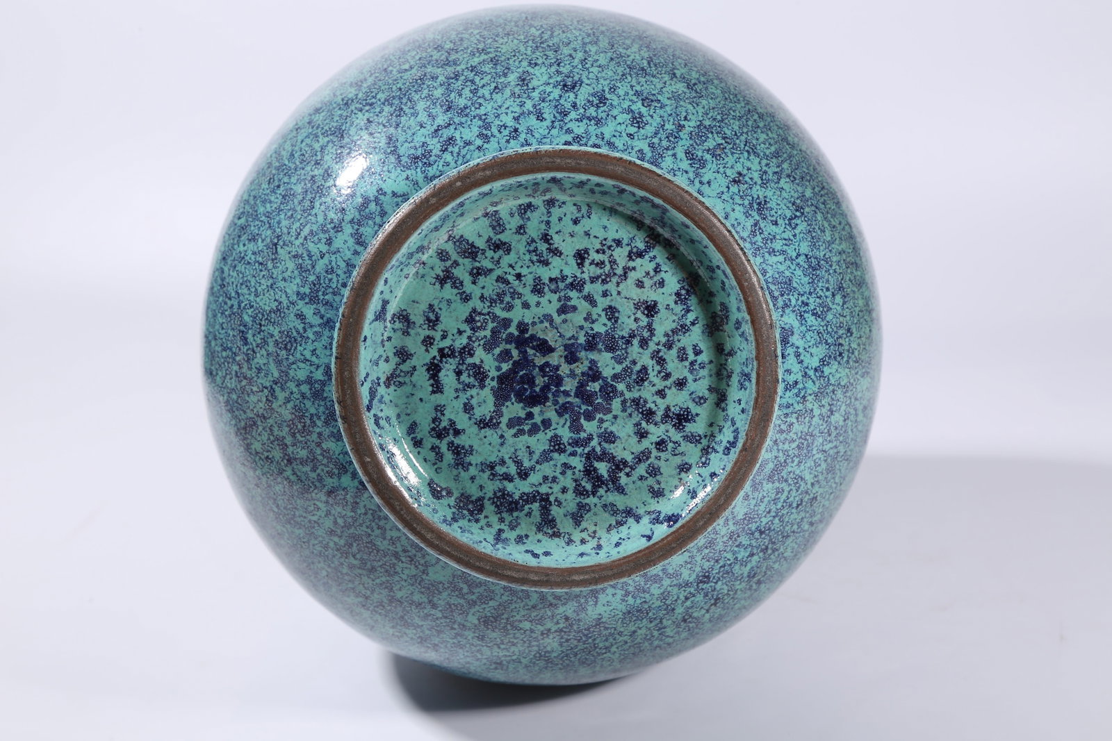 A LUJUN-GLAZED STRING-PATTERNED APPRECIATION VASE - 9