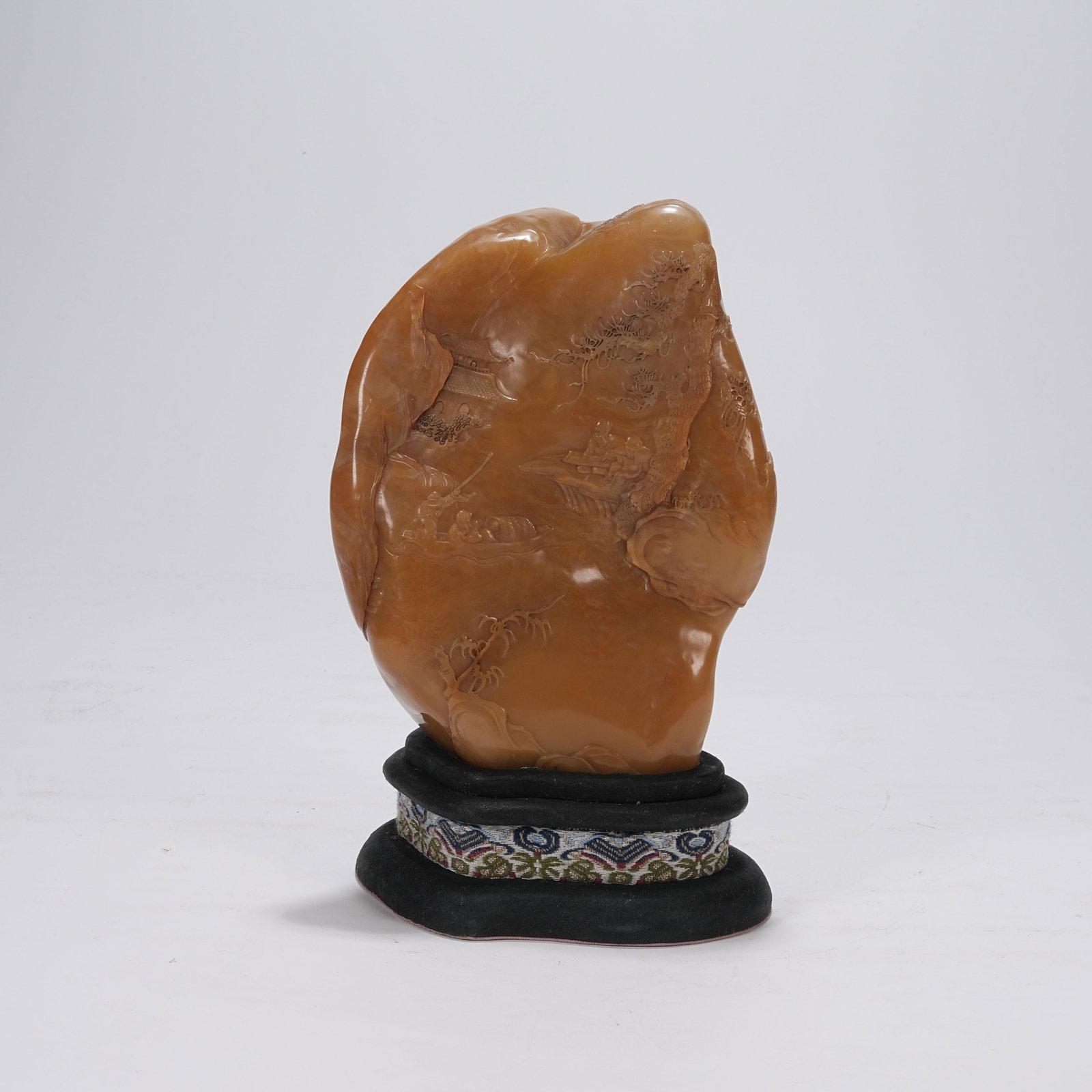 A SHOUSHAN TIANHUANG STONE MOUNTAIN ORNAMENT WITH VISITING FRIENDS PATTERN (1 of 9)