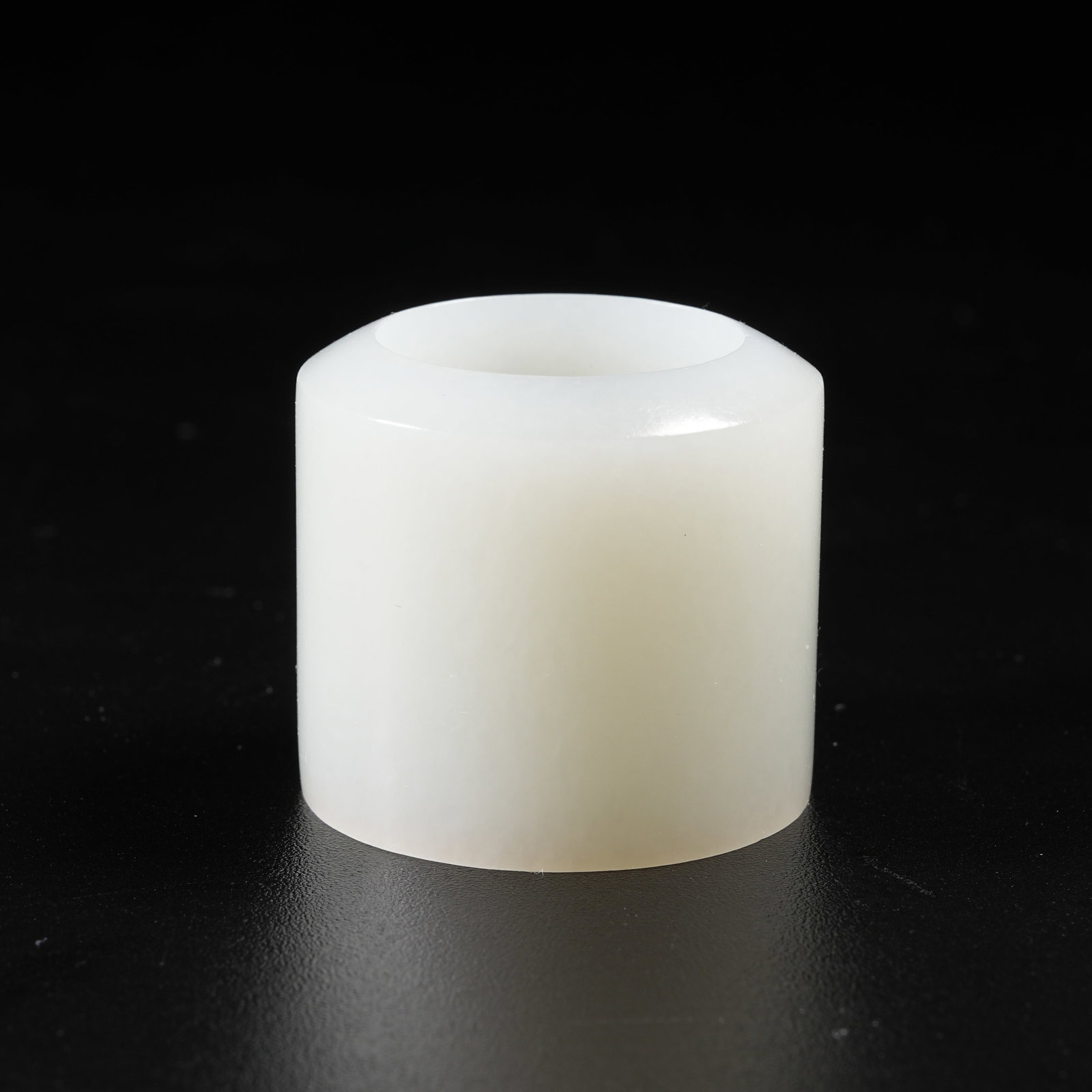 A HETIAN WHITE JADE THUMB RING - 3