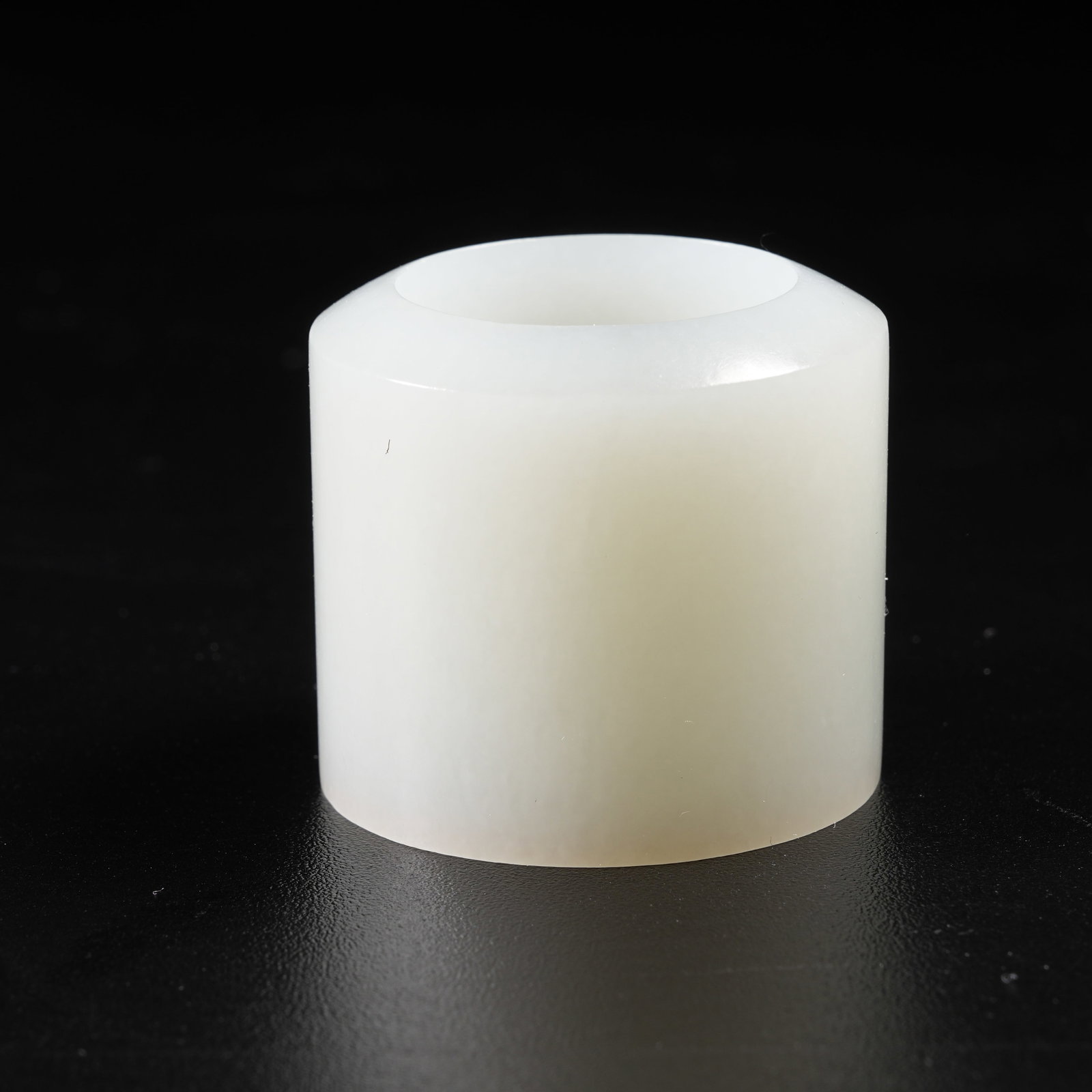 A HETIAN WHITE JADE THUMB RING - 4