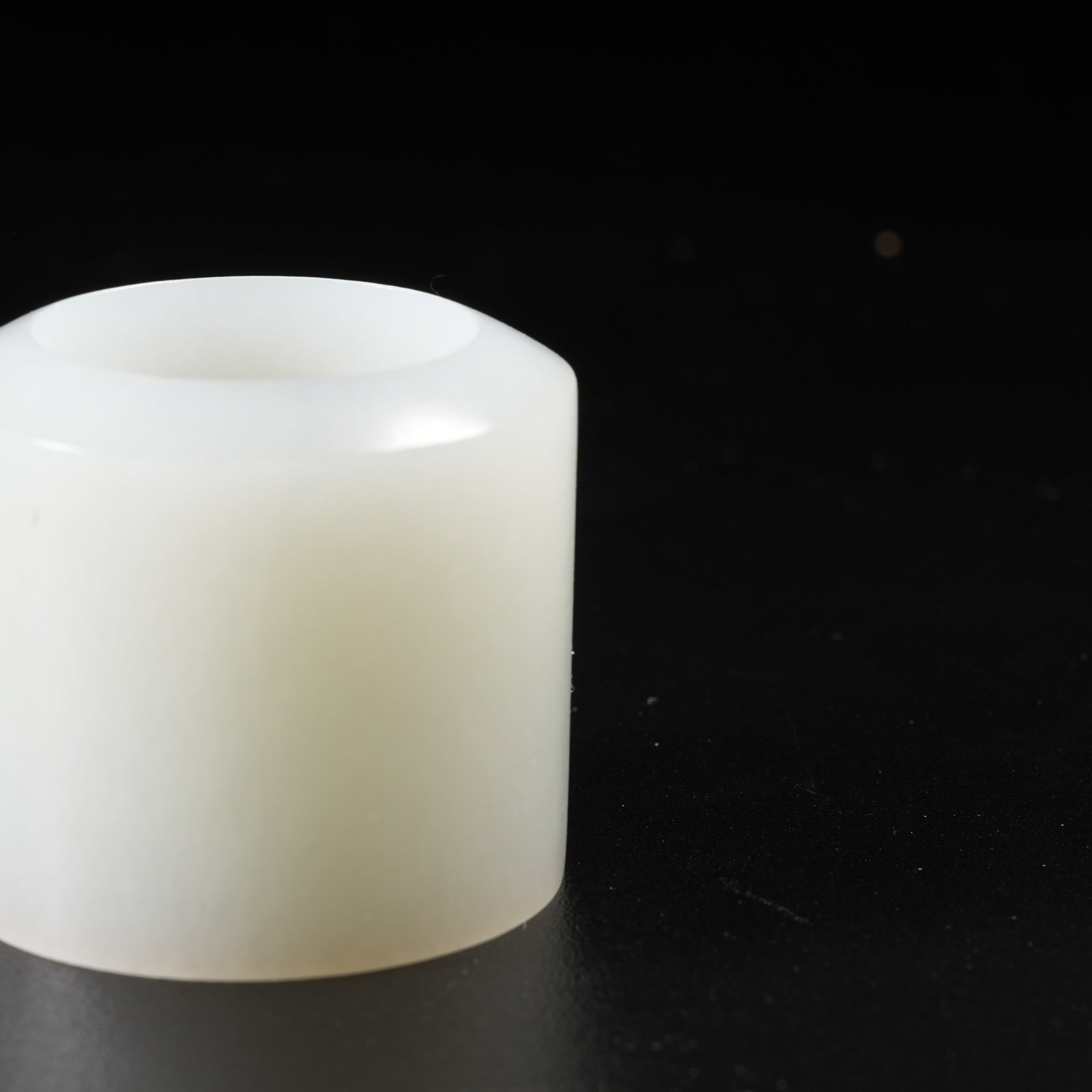 A HETIAN WHITE JADE THUMB RING - 5