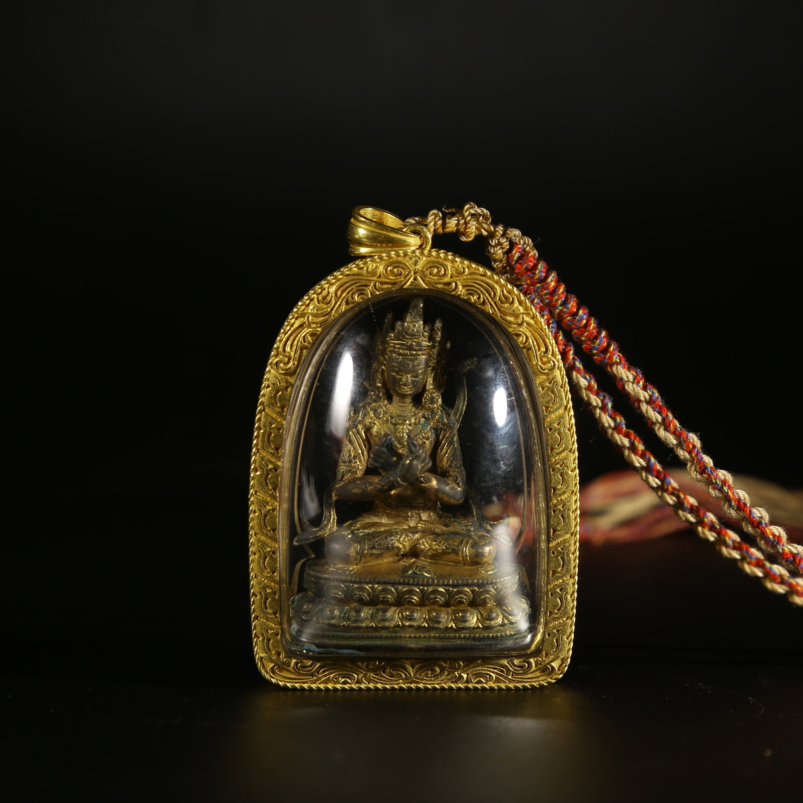 A GILT-BRONZE PORTABLE STATUE OF VAJRADHARA (1 of 7)