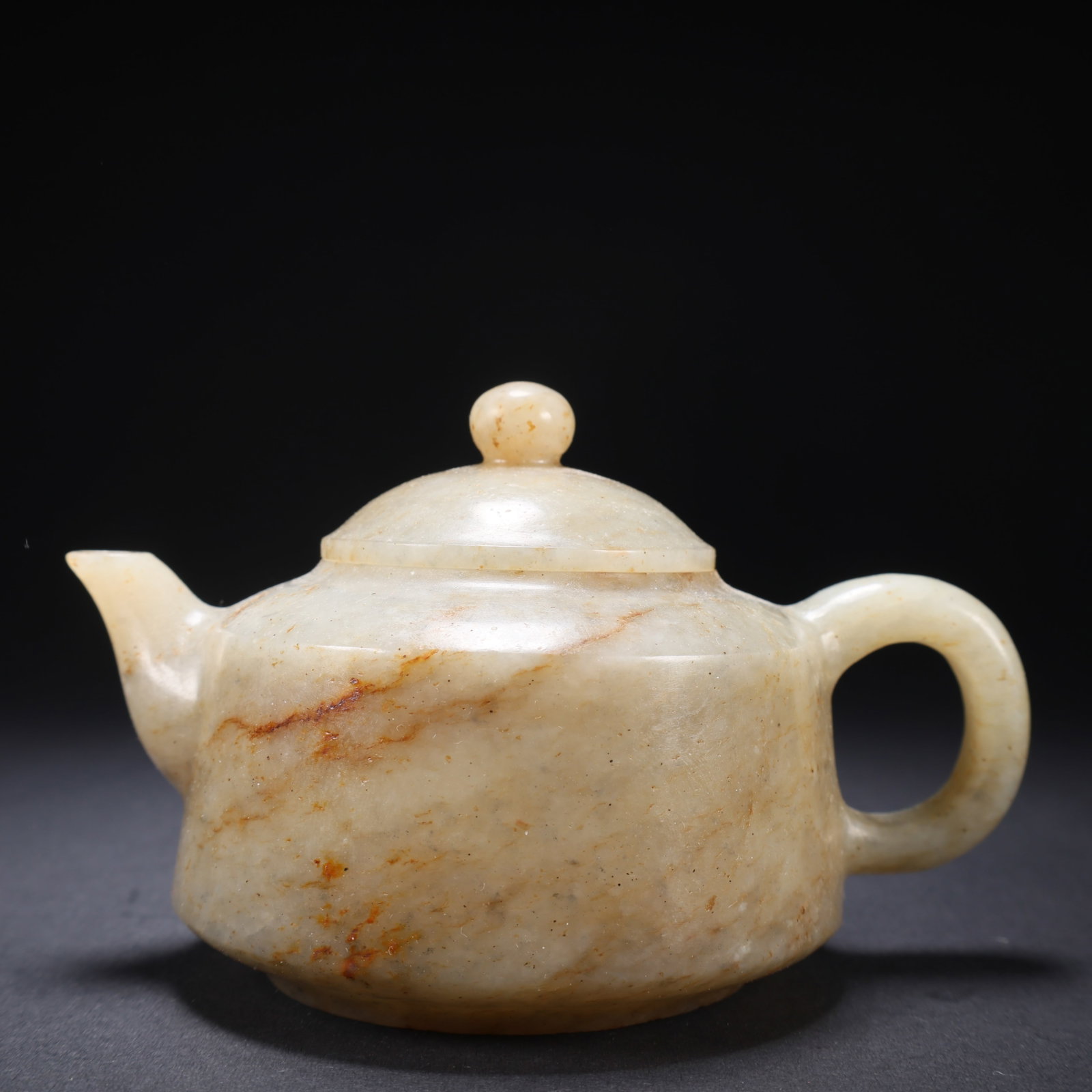 A HETIAN JADE PLAIN WINE POT (1 of 9)