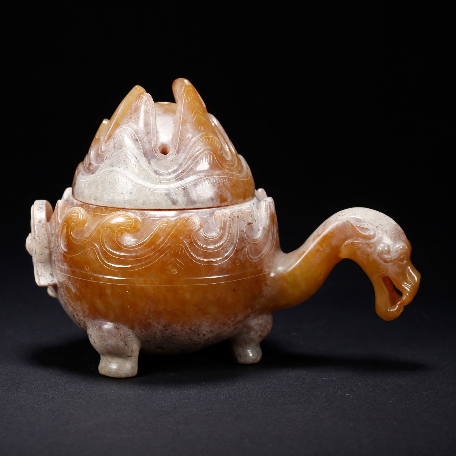 A HETIAN JADE INCENSE BURNER: Hetian Jade Incense Burner