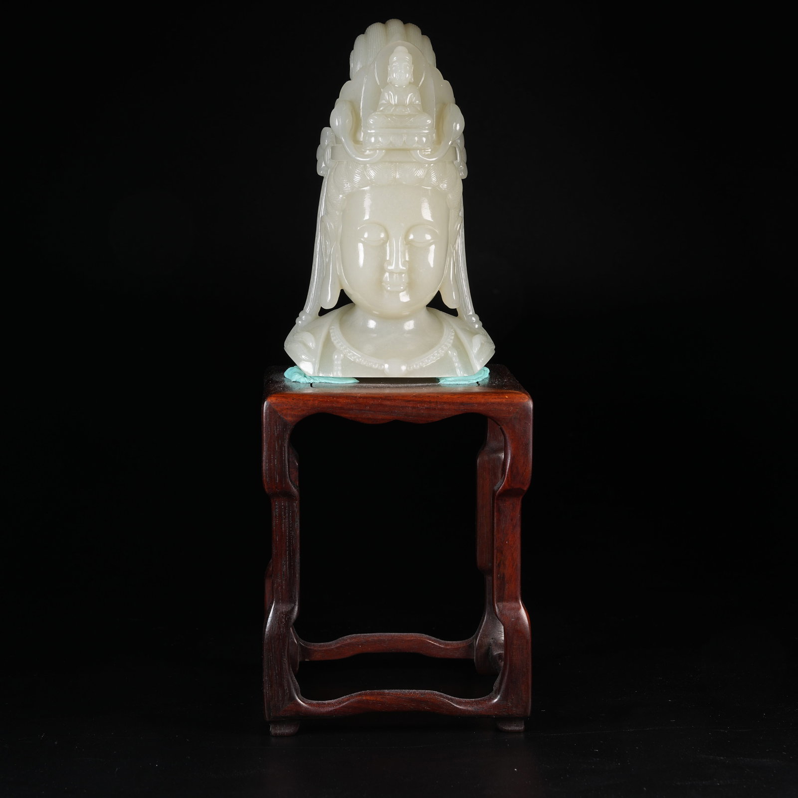 A HETIAN JADE BUDDHA HEAD (1 of 9)