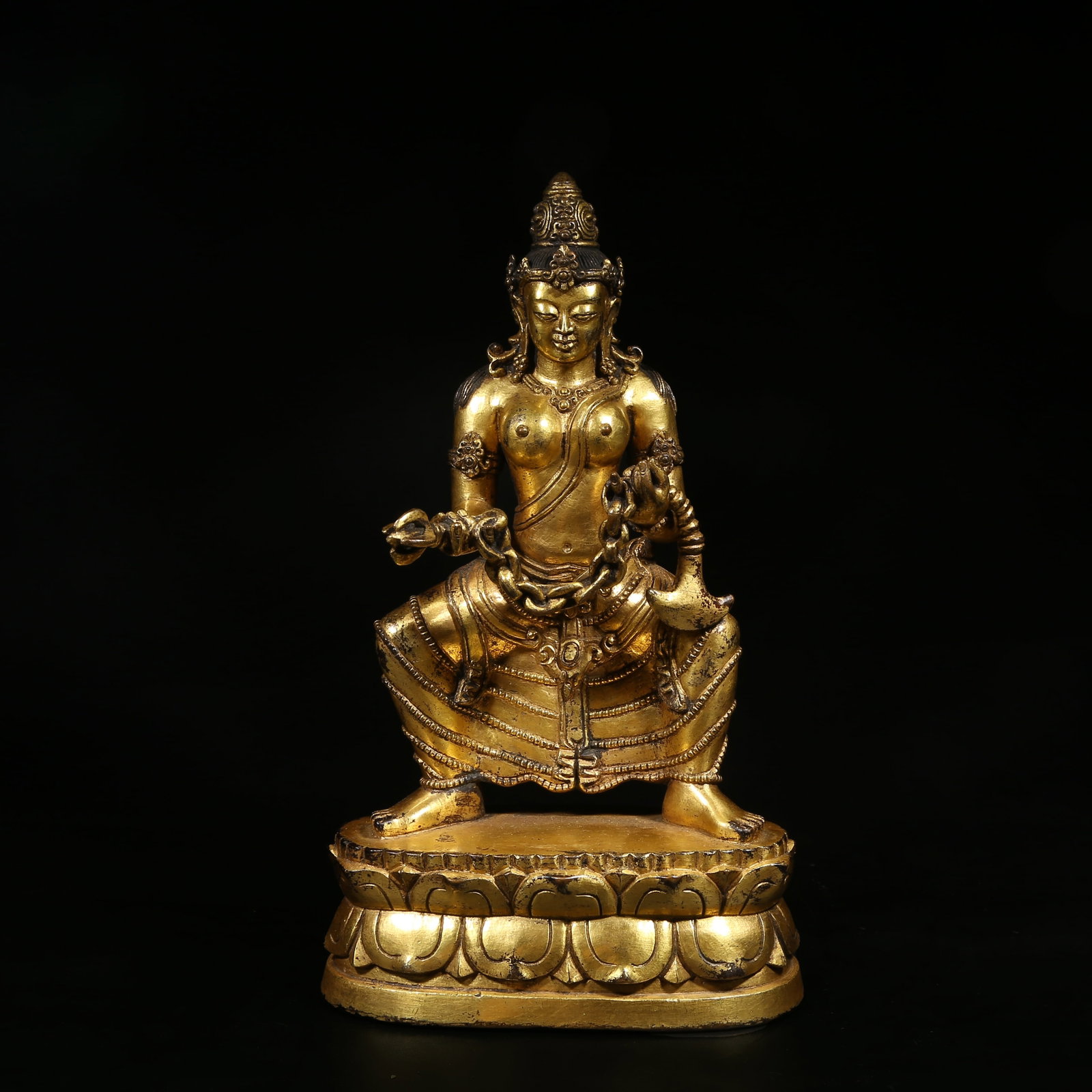 A GILDED BRONZE STATUE OF BUDDHA (1 of 8)