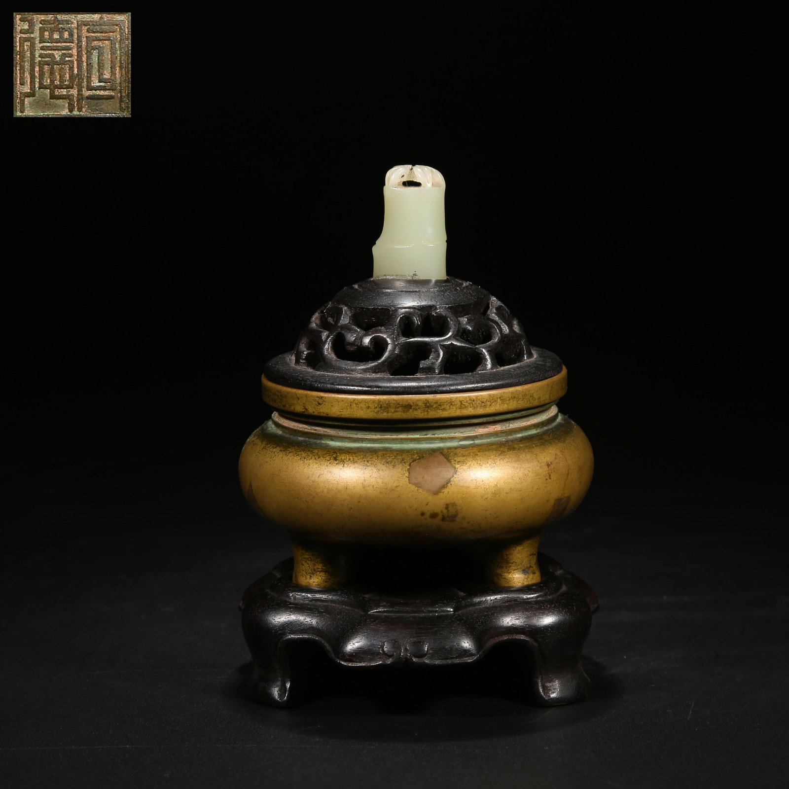 A BRONZE TRIPOD CENSER: Bronze Tripod Censer