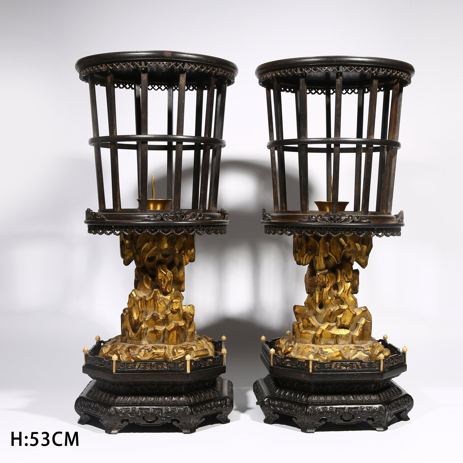 A SET OF ZITAN WOOD PALACE LANTERNS (1 of 10)