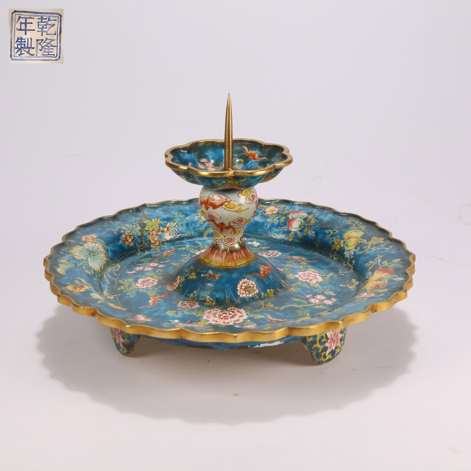A BRONZE CLOISONNE CANDLESTICK WITH FLORAL DECORATION (1 of 9)