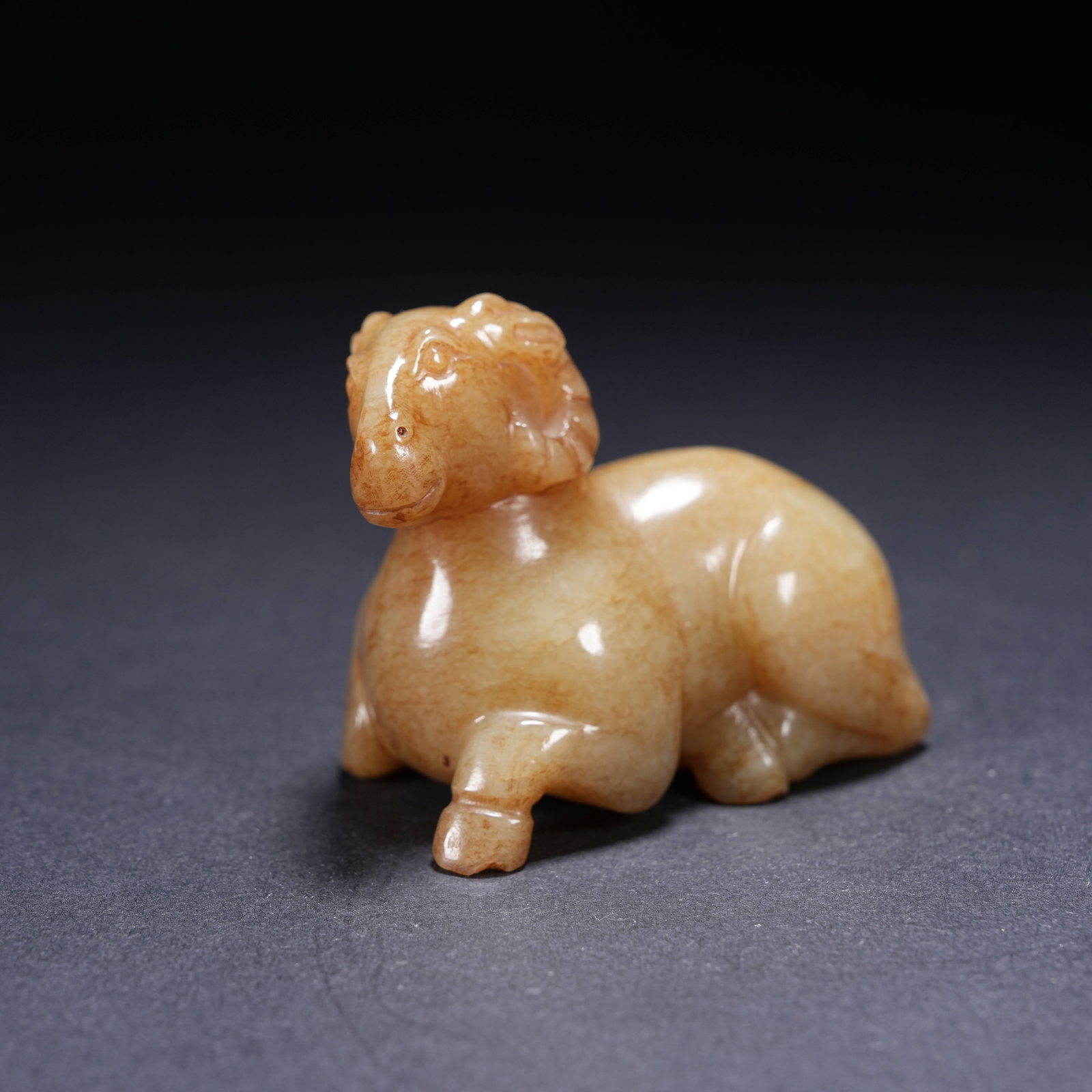 A ARCHAIC JADE RECUMBENT SHEEP (1 of 8)