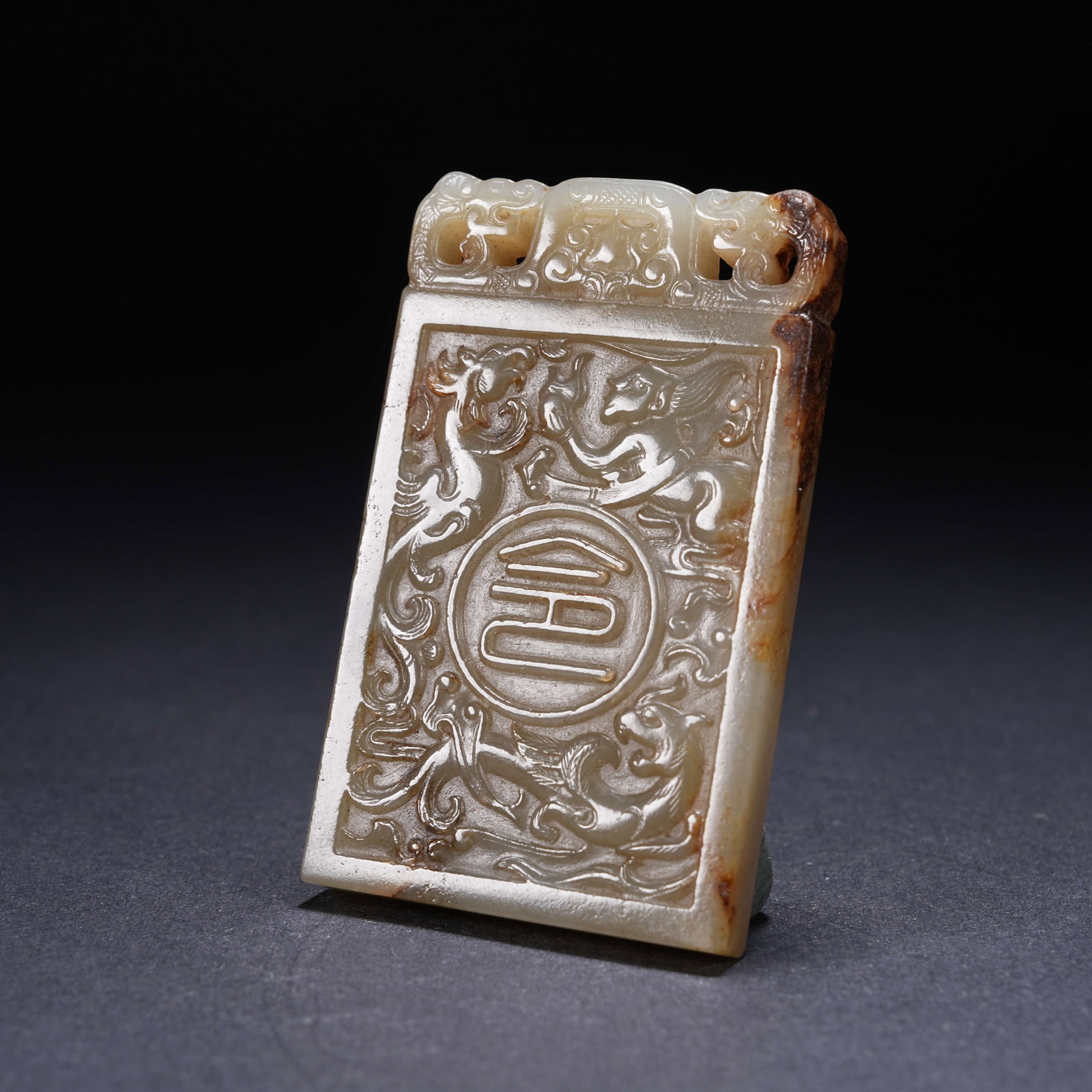 A ARCHAIC JADE COMMAND TABLET WITH DRAGON DESIGN (1 of 8)